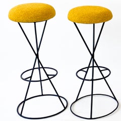 Paire de tabourets de bar pivotants en fer jaune de style mi-siècle moderne, Italie, années 1950