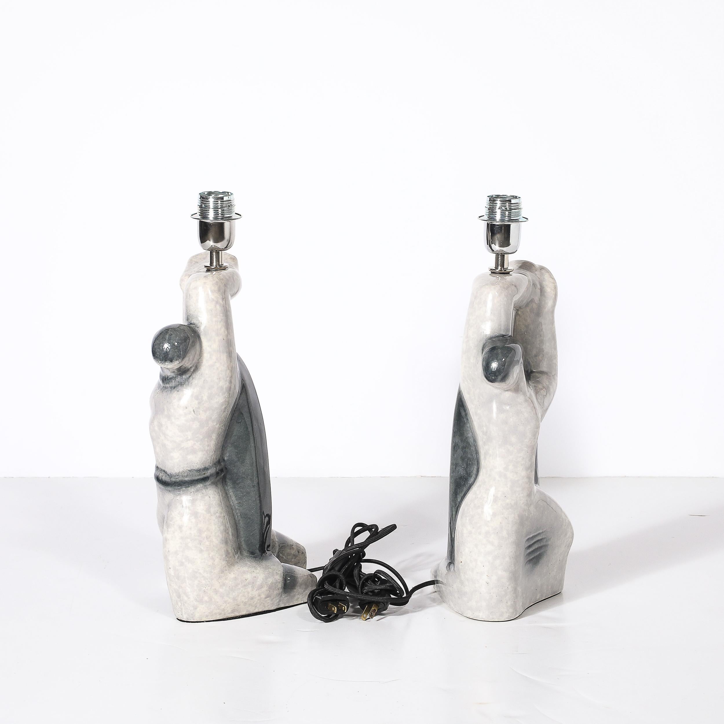 Céramique Paire de lampes de table en céramique figurative abstraite moderniste du milieu du siècle dernier en vente