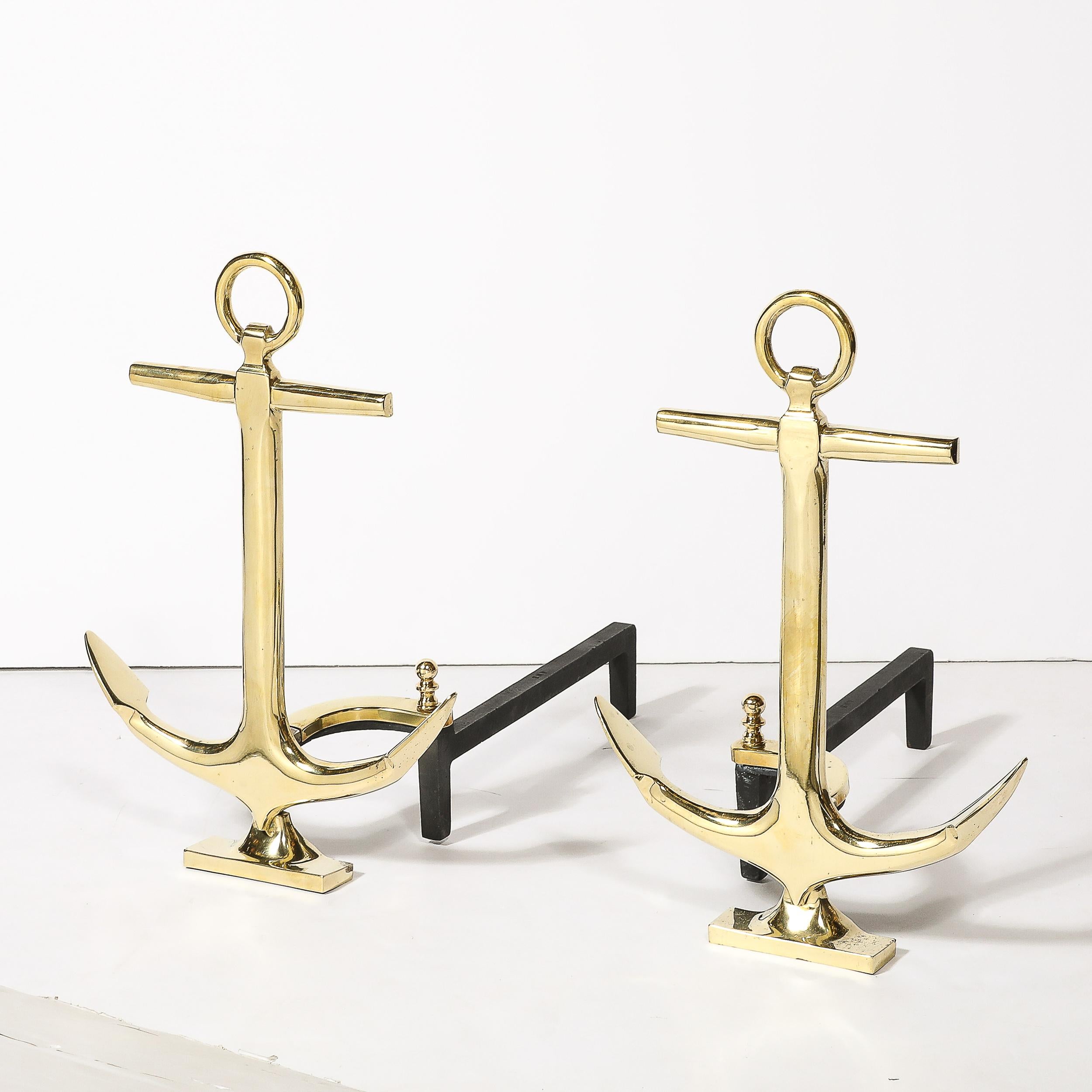 Ottone Coppia di candelabri ad ancora modernisti di metà secolo in ottone lucido in vendita