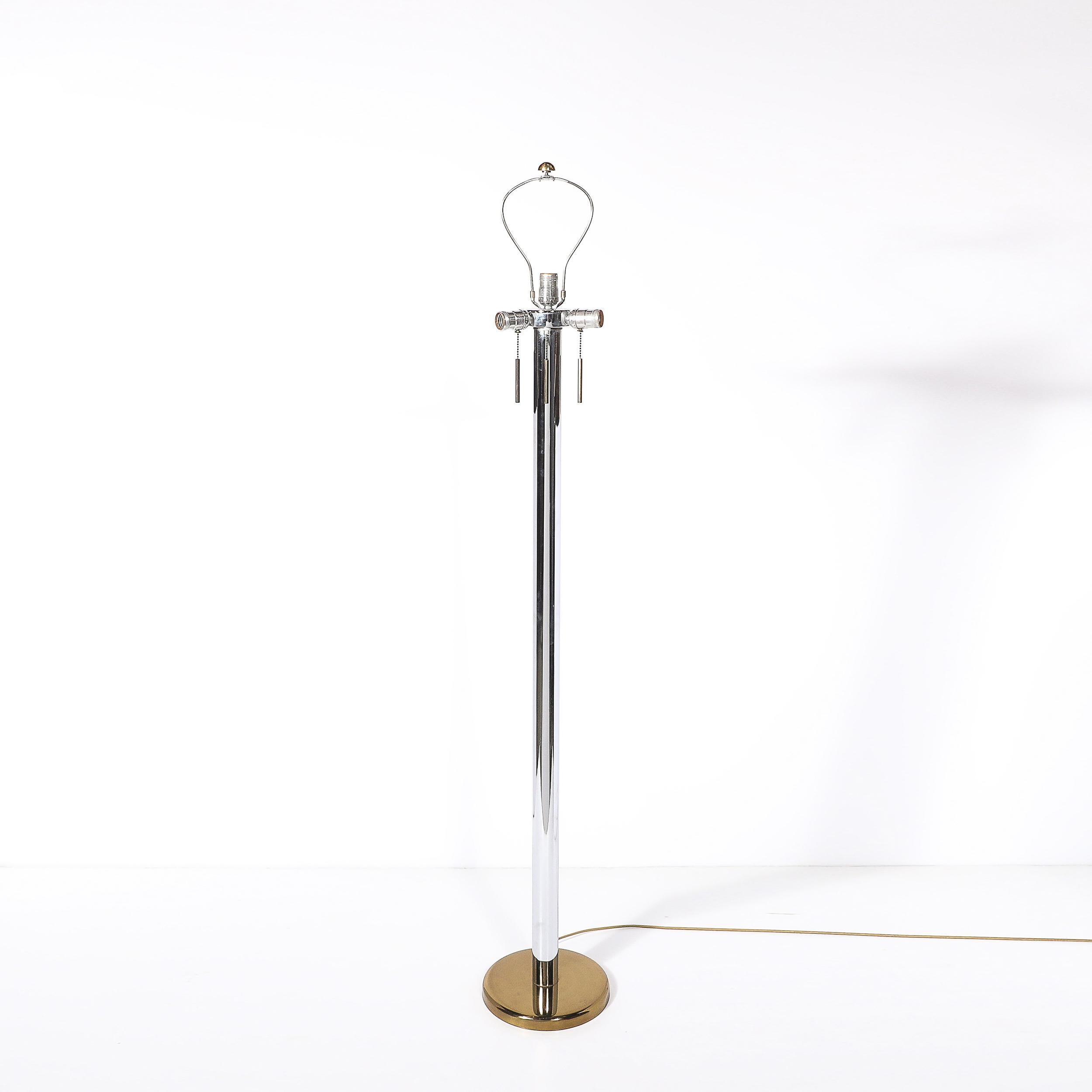 Fin du 20e siècle Paire de lampadaires modernistes du milieu du siècle en chrome et laiton par Karl Springer en vente