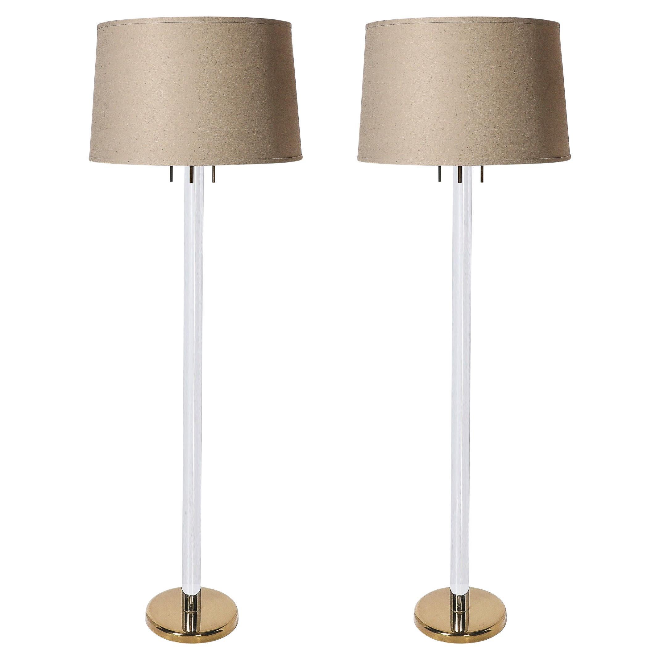 Paire de lampadaires modernistes du milieu du siècle en chrome et laiton par Karl Springer en vente