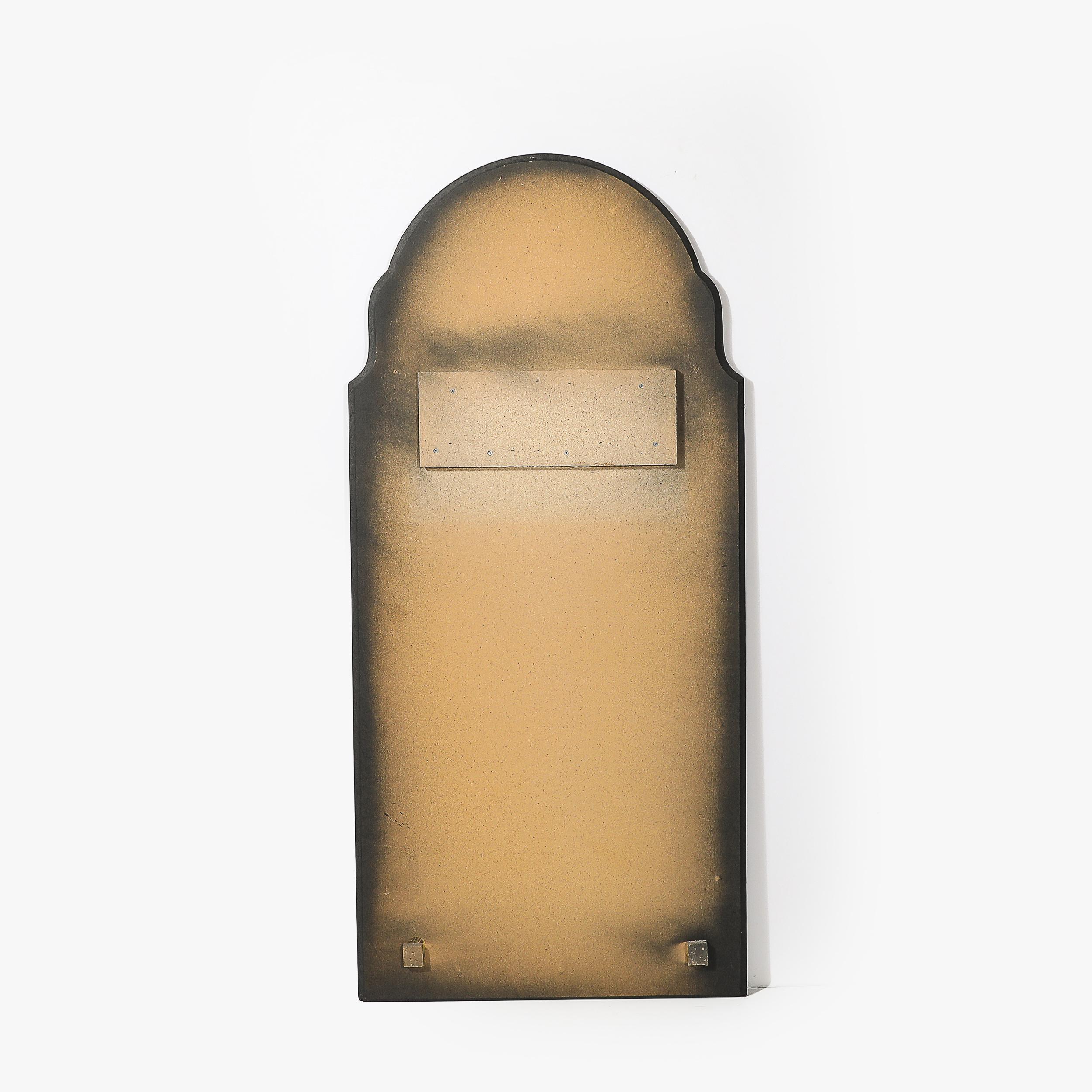 Paire de miroirs en forme d'arche avec biseau, de style moderniste du milieu du siècle, à empattement serré en vente 5