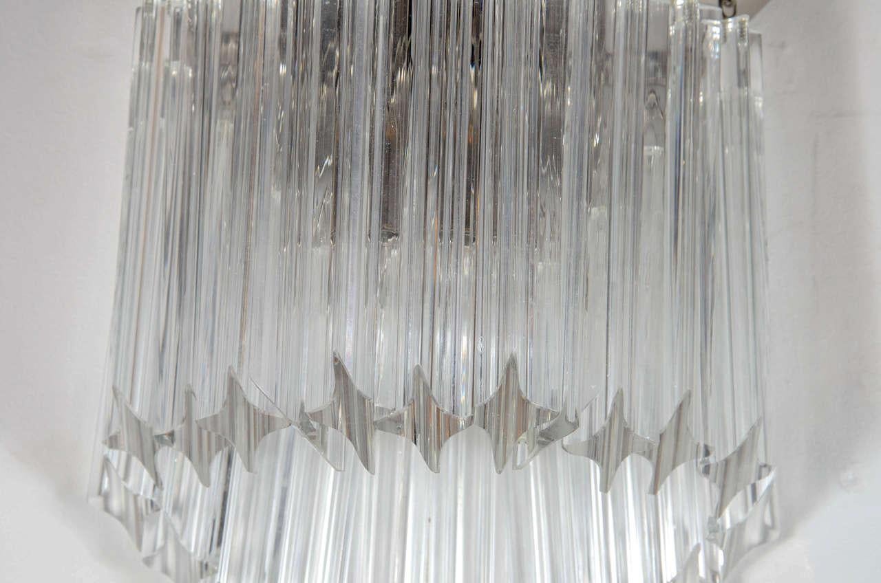italien Paire d'appliques à caméra en cristal taillé Triedre de style moderniste du milieu du siècle dernier en vente