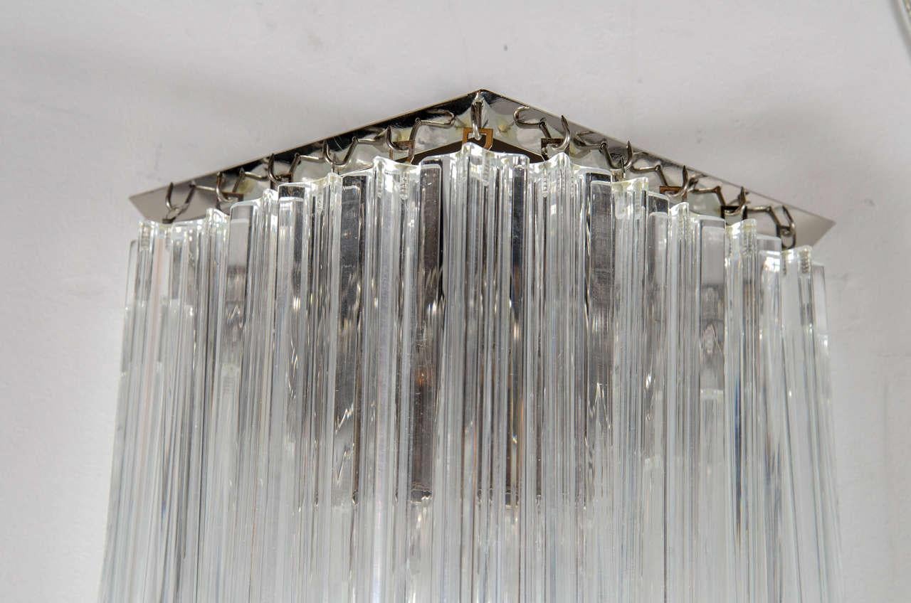 Paire d'appliques à caméra en cristal taillé Triedre de style moderniste du milieu du siècle dernier Excellent état - En vente à New York, NY