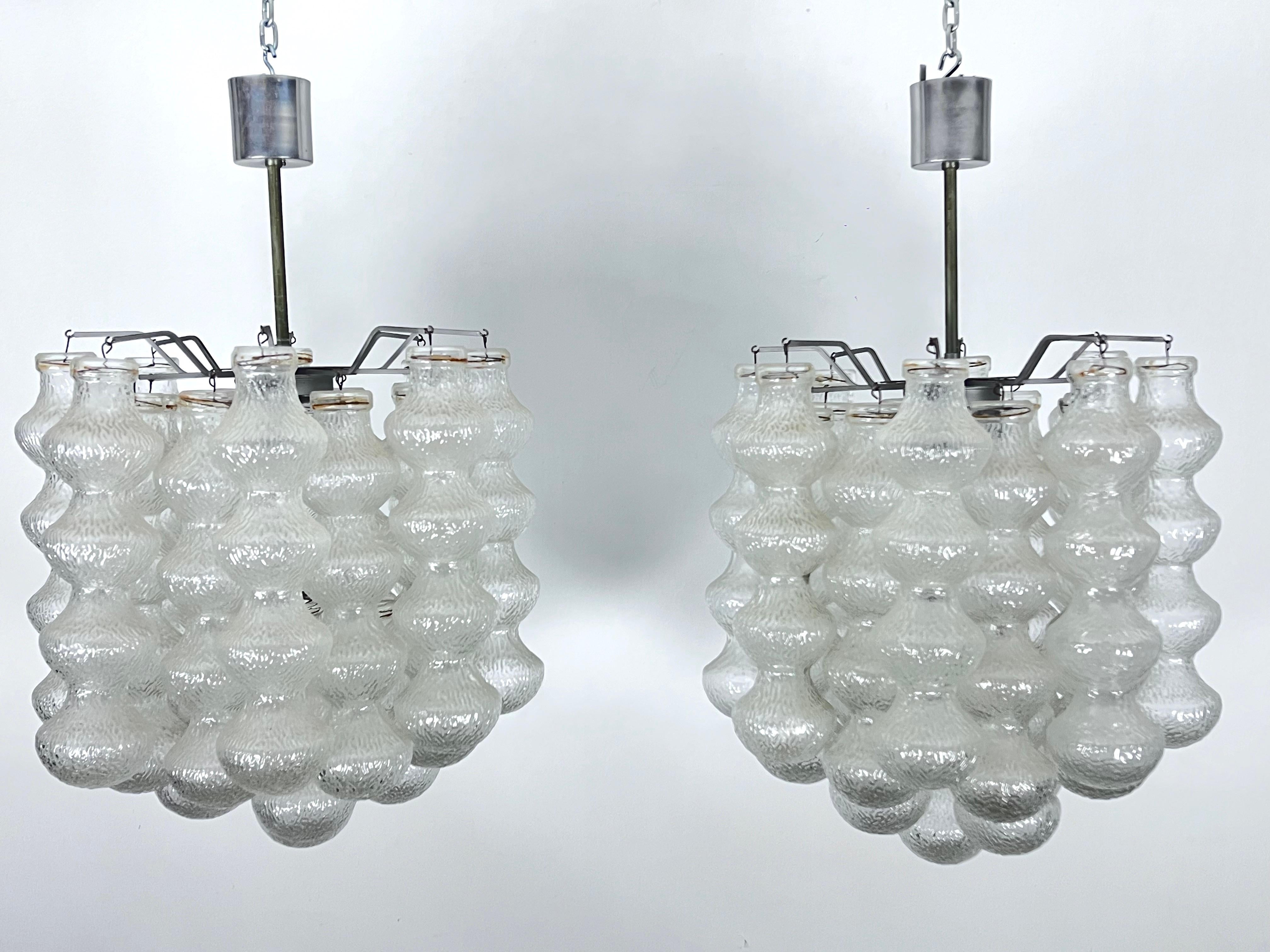 Pair of Mid-Century Murano Bubble Glass chandeliers. Italy 1960s For Sale 3