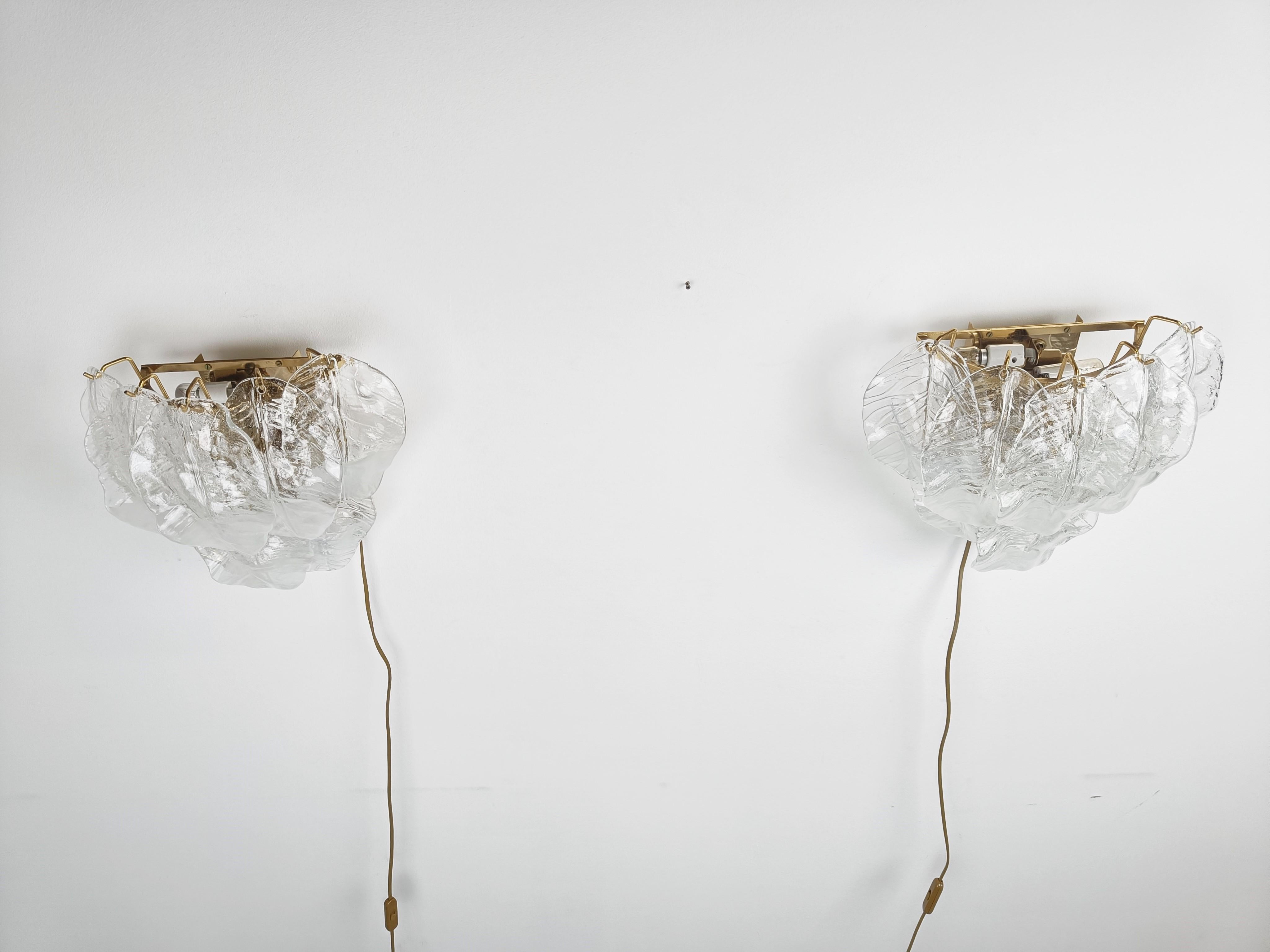 Pair of Midcentury Murano Glass Leaf Wall Lamps, 1970s For Sale 1