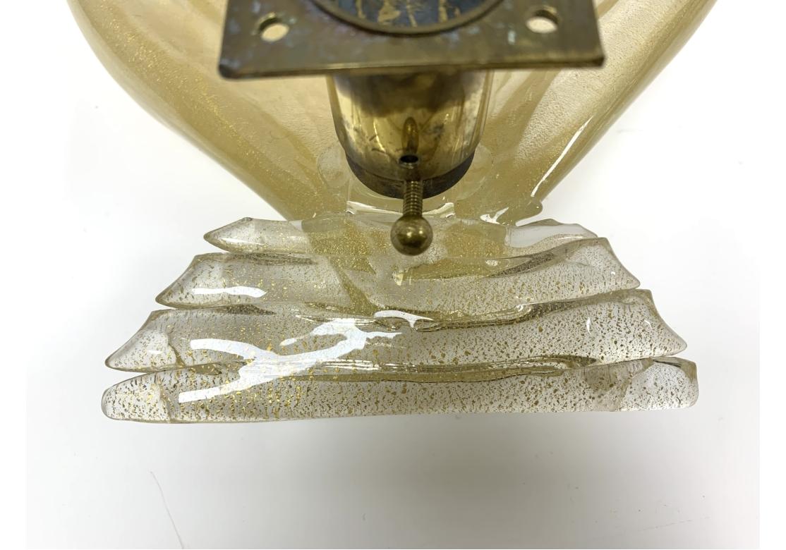 Pair Of Mid Century Murano Shell Form Wall Sconces #2 en venta 6