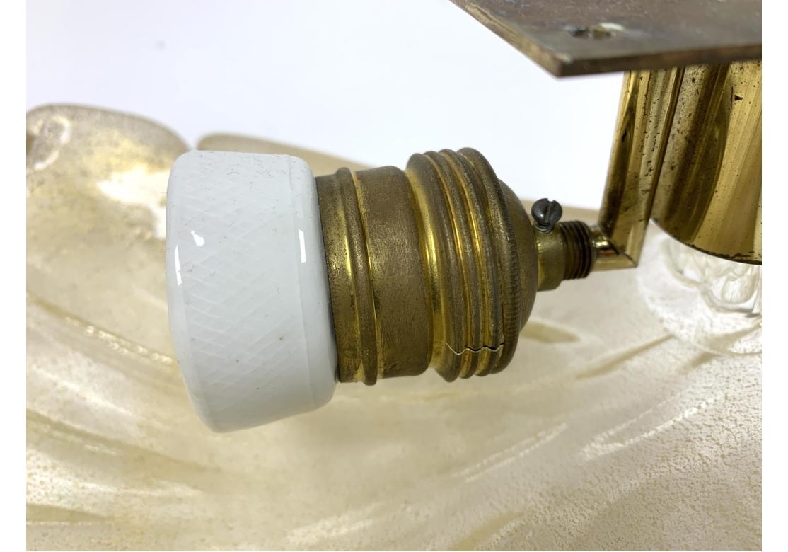 Pair Of Mid Century Murano Shell Form Wall Sconces #2 en venta 2