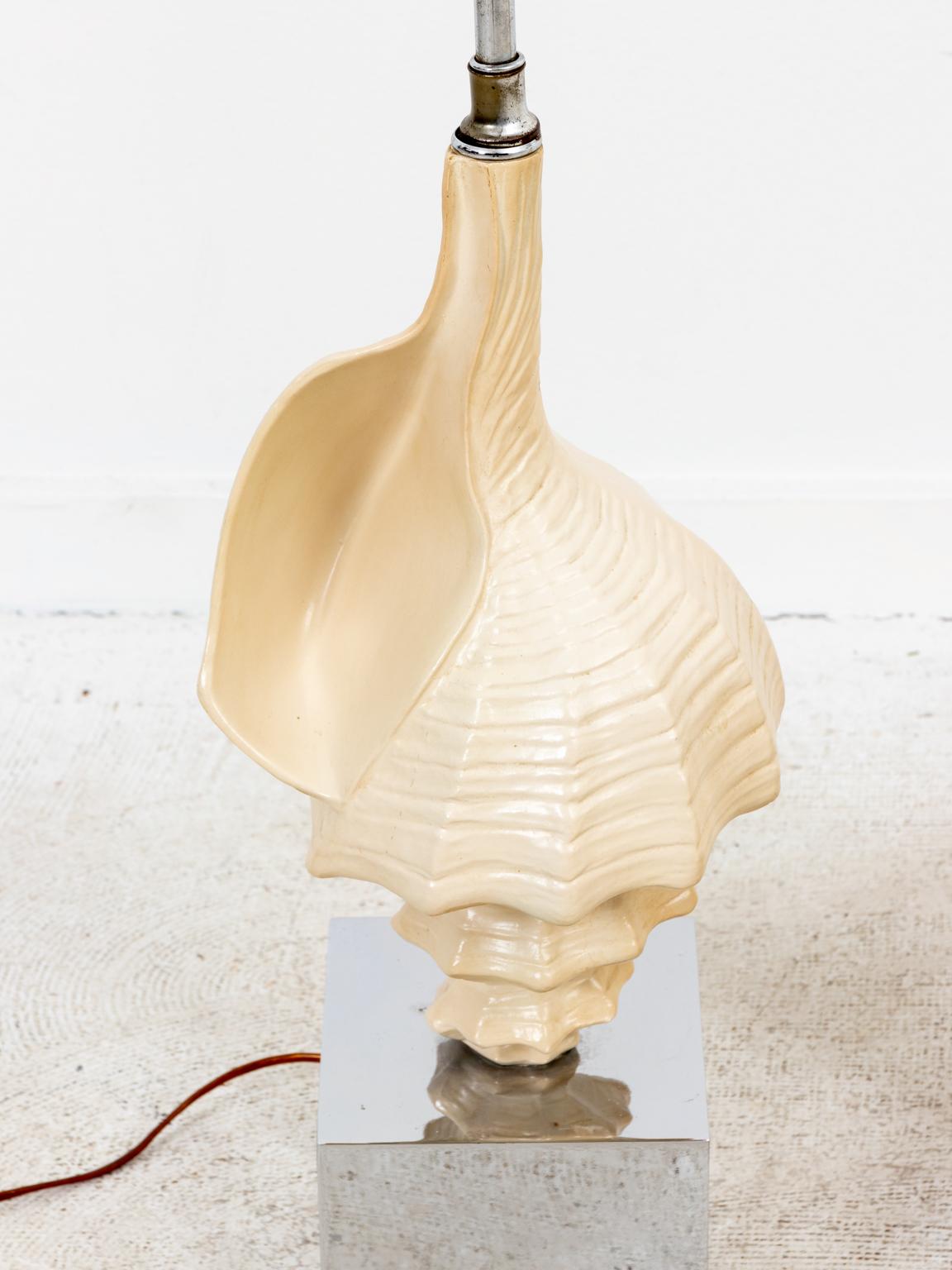 Mid-Century Modern Pair of Midcentury Nautical Ceramic Shell Lamps