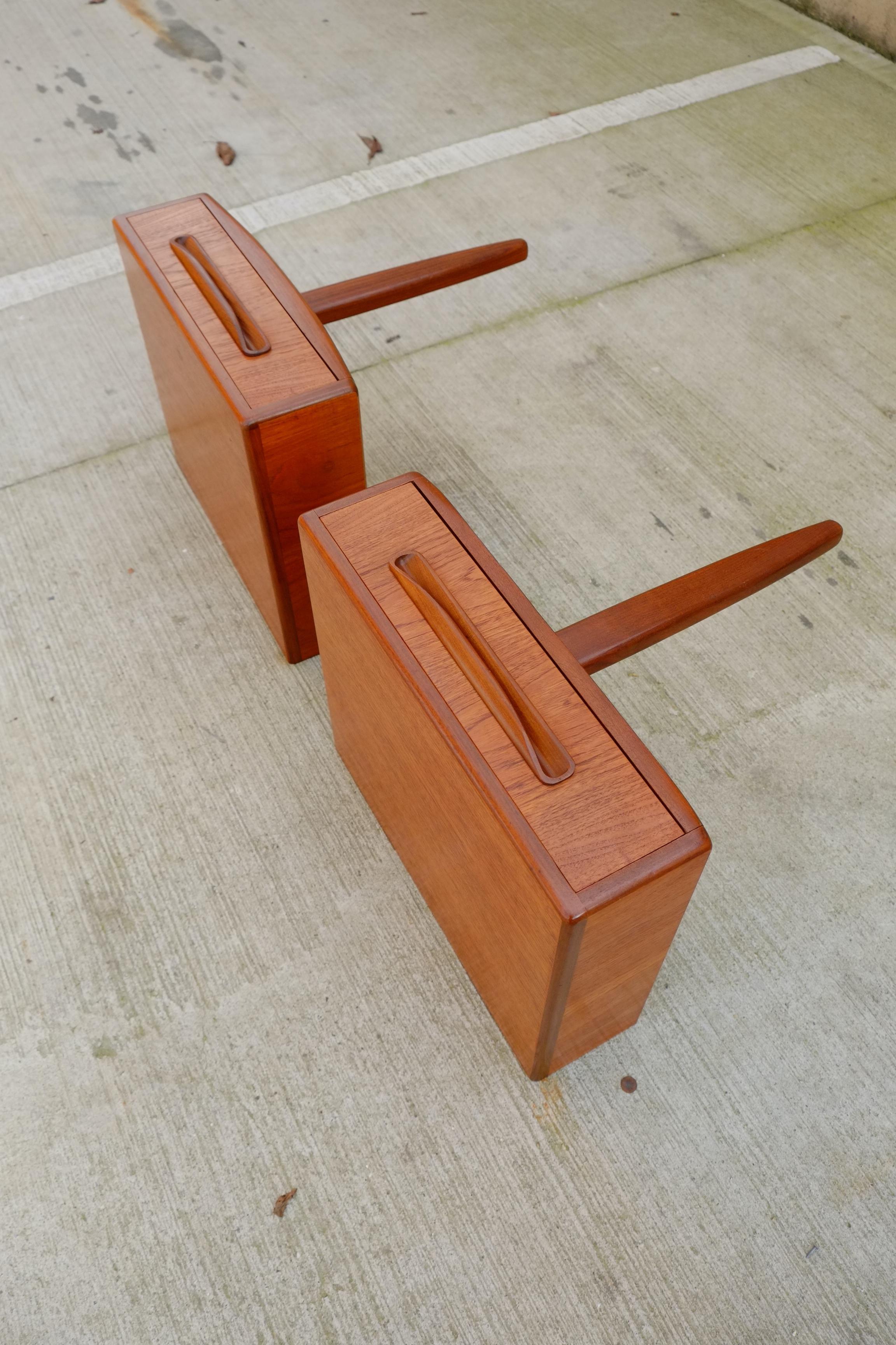 Mid-Century Modern Pair of Midcentury Bedside Tables Nightstands by G Plan, circa 1960