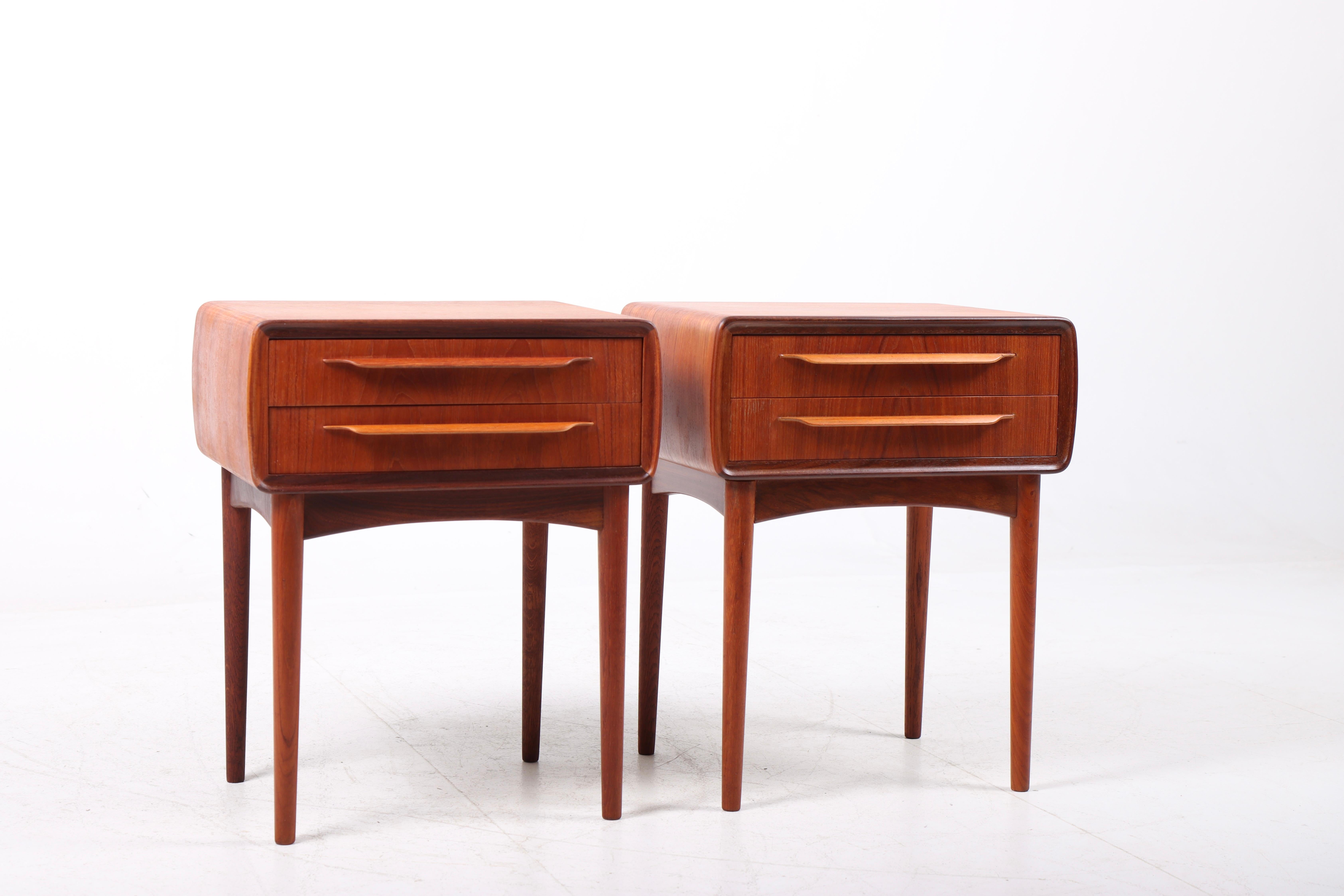 Pair of nightstands in teak, designed by Maa. Johannes Andersen and made by CFC furniture, Denmark in the 1960s. Great original condition.