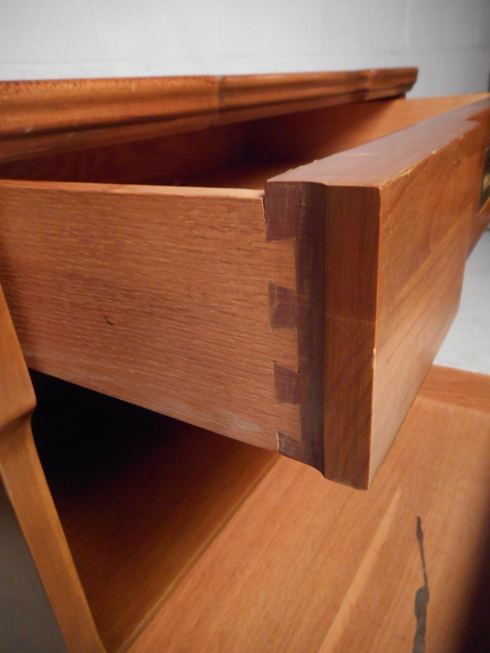 john widdicomb nightstand