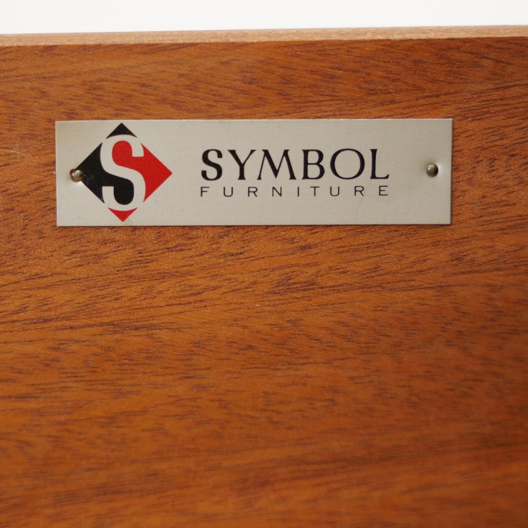 Coppia di comodini Mid Century Furniture di Symbol Furniture in vendita 2