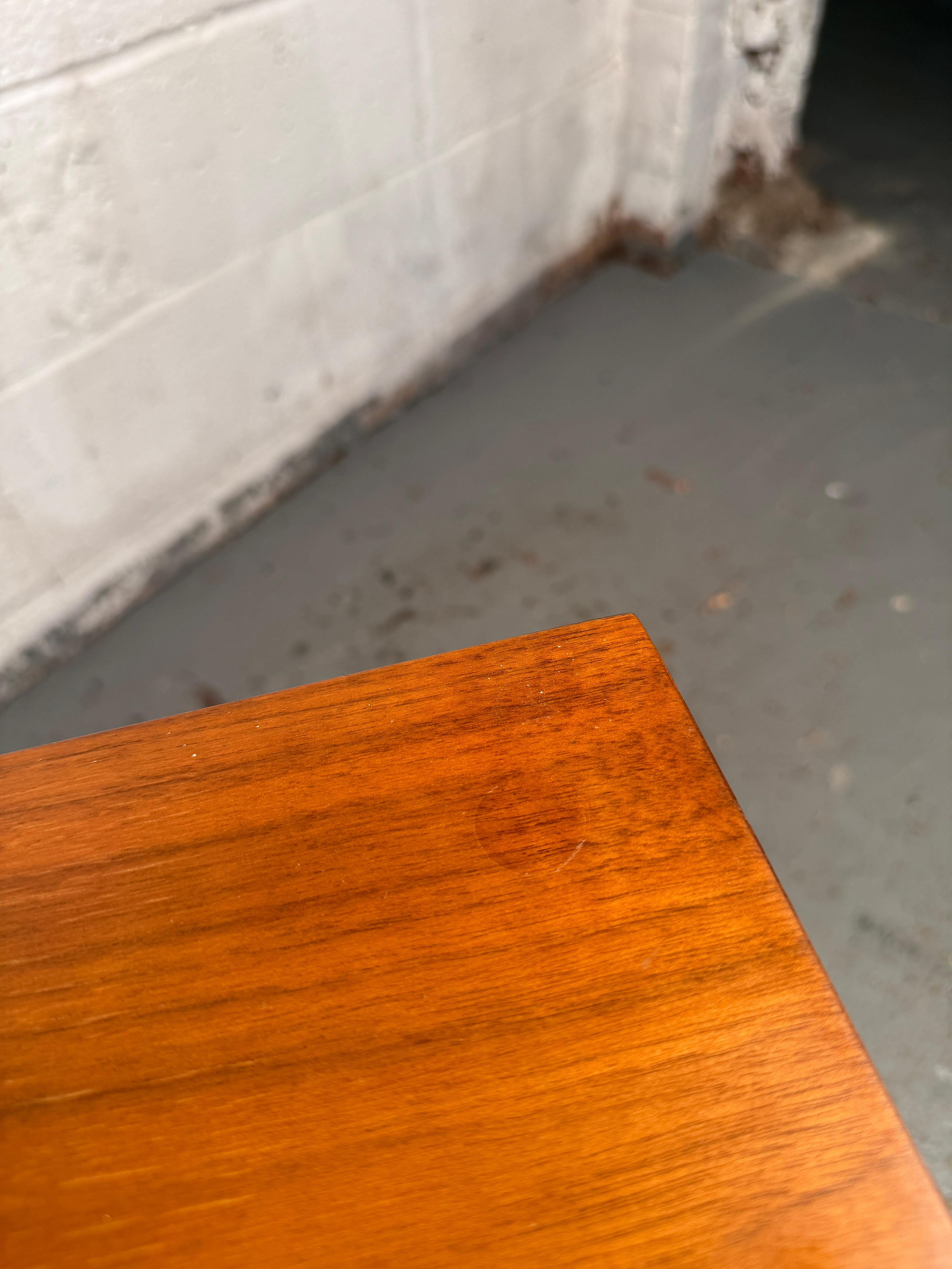 Pair of Mid-Century Nightstands by Young Manufacturing For Sale 13