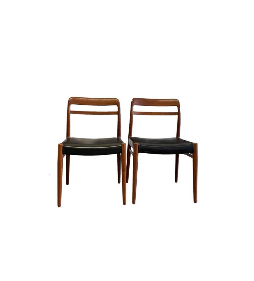 Mid-Century Modern Pair of Mid Century Norwegian Teak Dining Chairs Curved Back For Sale