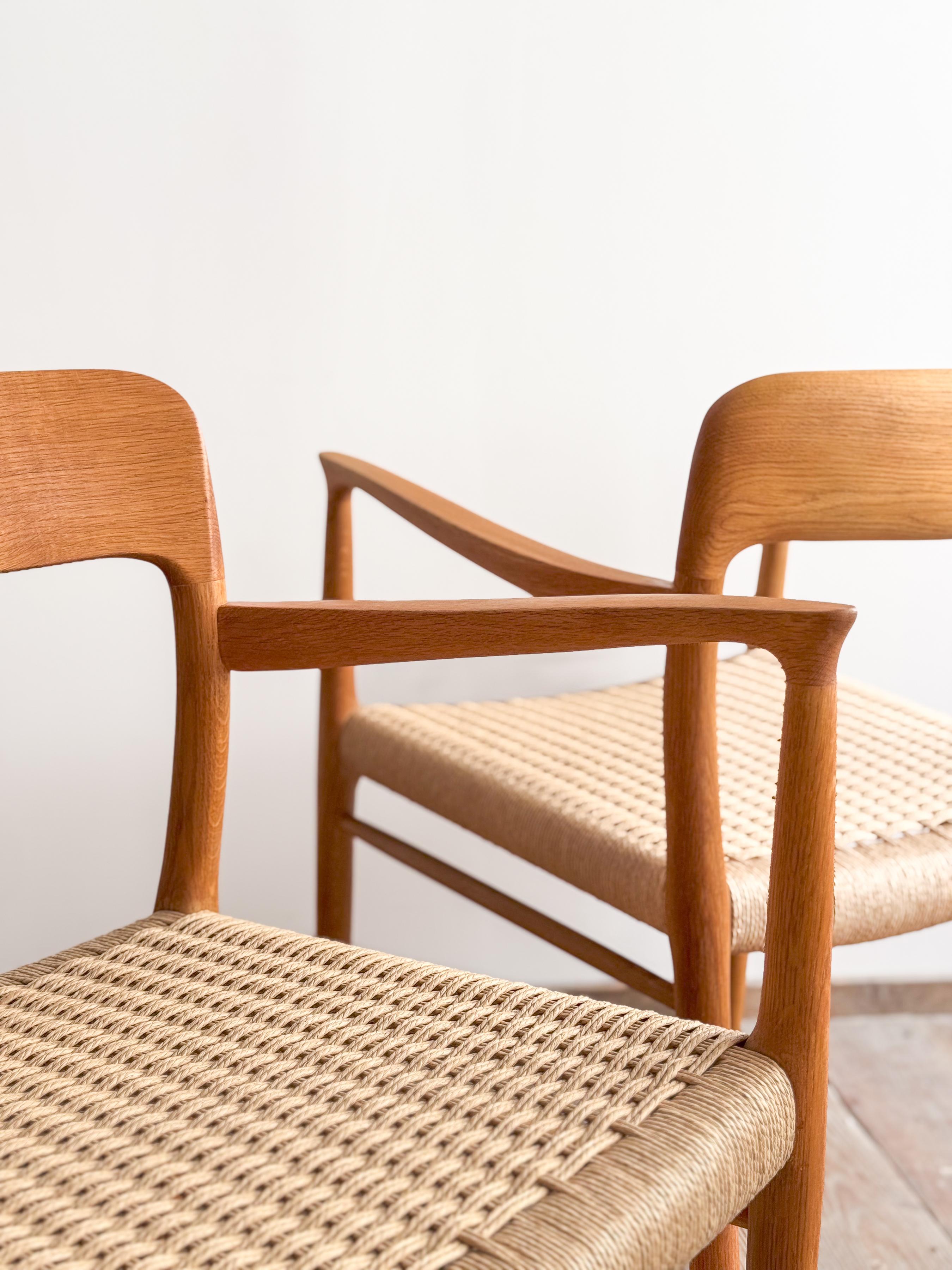 Pair of Mid-Century Oak Dining Chairs #56 by Niels O. Møller for J. L. Moller For Sale 3