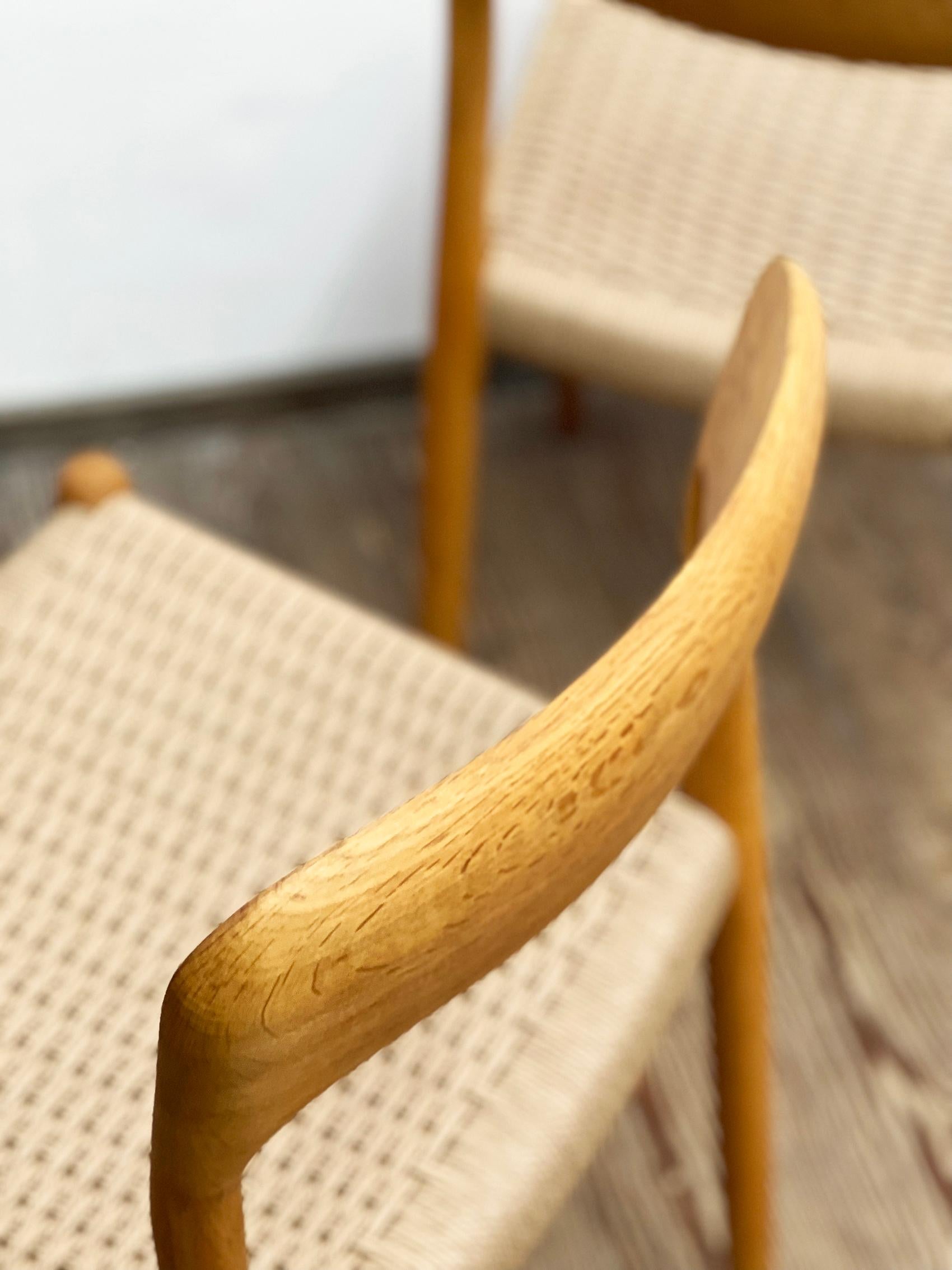Pair of Mid-Century Oak Dining Chairs #75 by Niels O. Møller for J. L. Moller For Sale 2