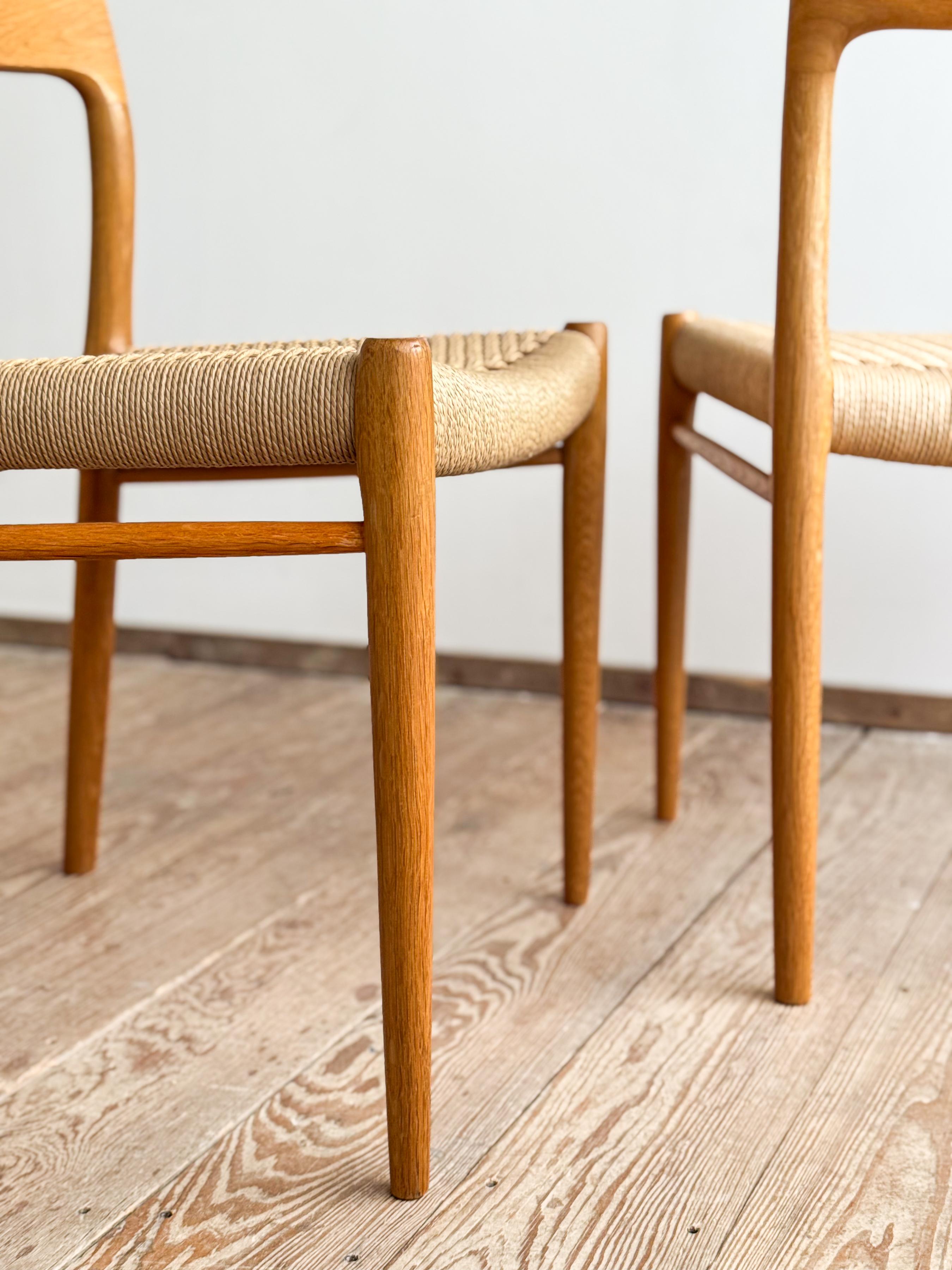 Pair of Mid-Century Oak Dining Chairs #75 by Niels O. Møller for J. L. Moller For Sale 4
