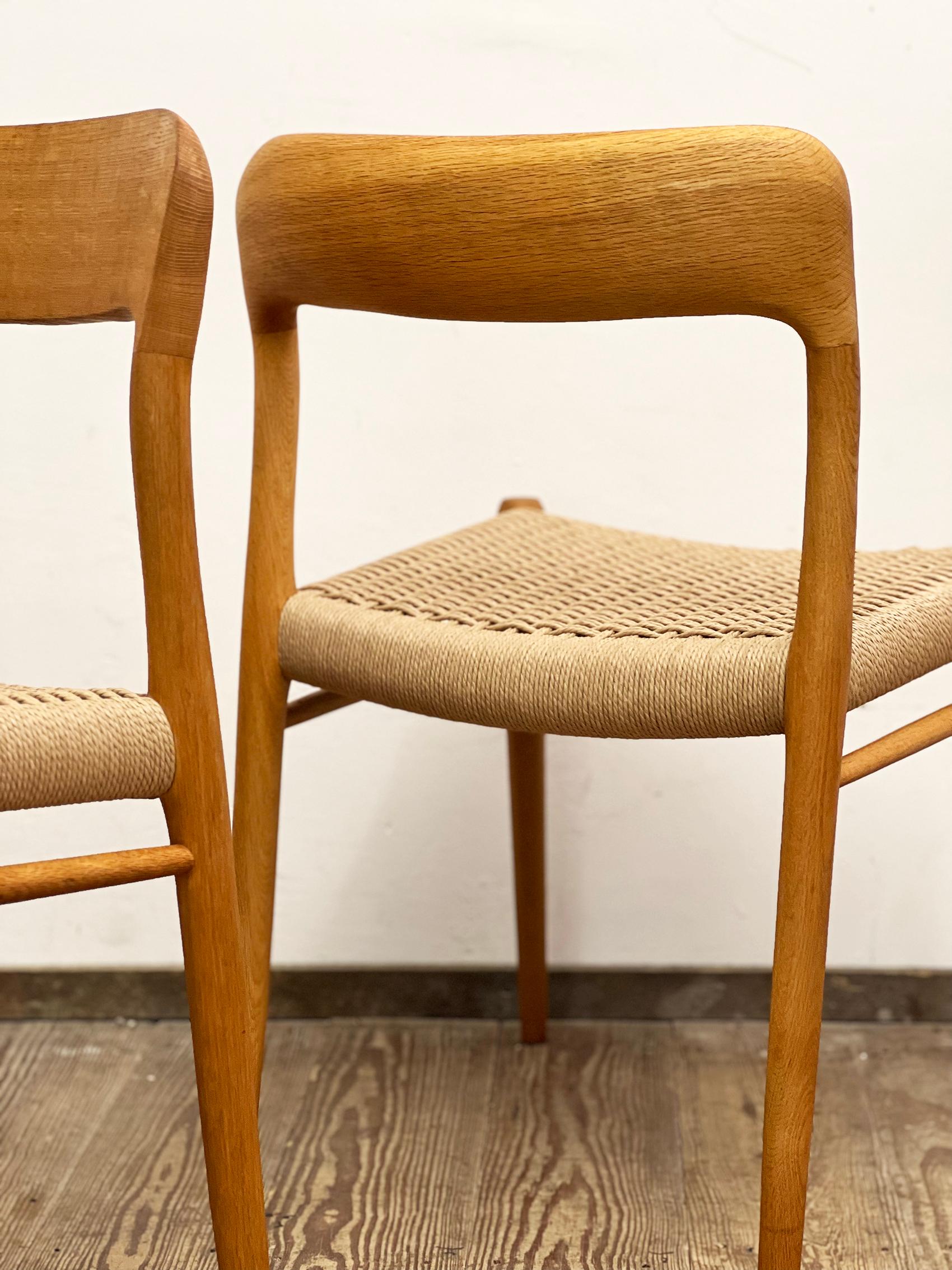 Pair of Mid-Century Oak Dining Chairs #75 by Niels O. Møller for J. L. Moller For Sale 7