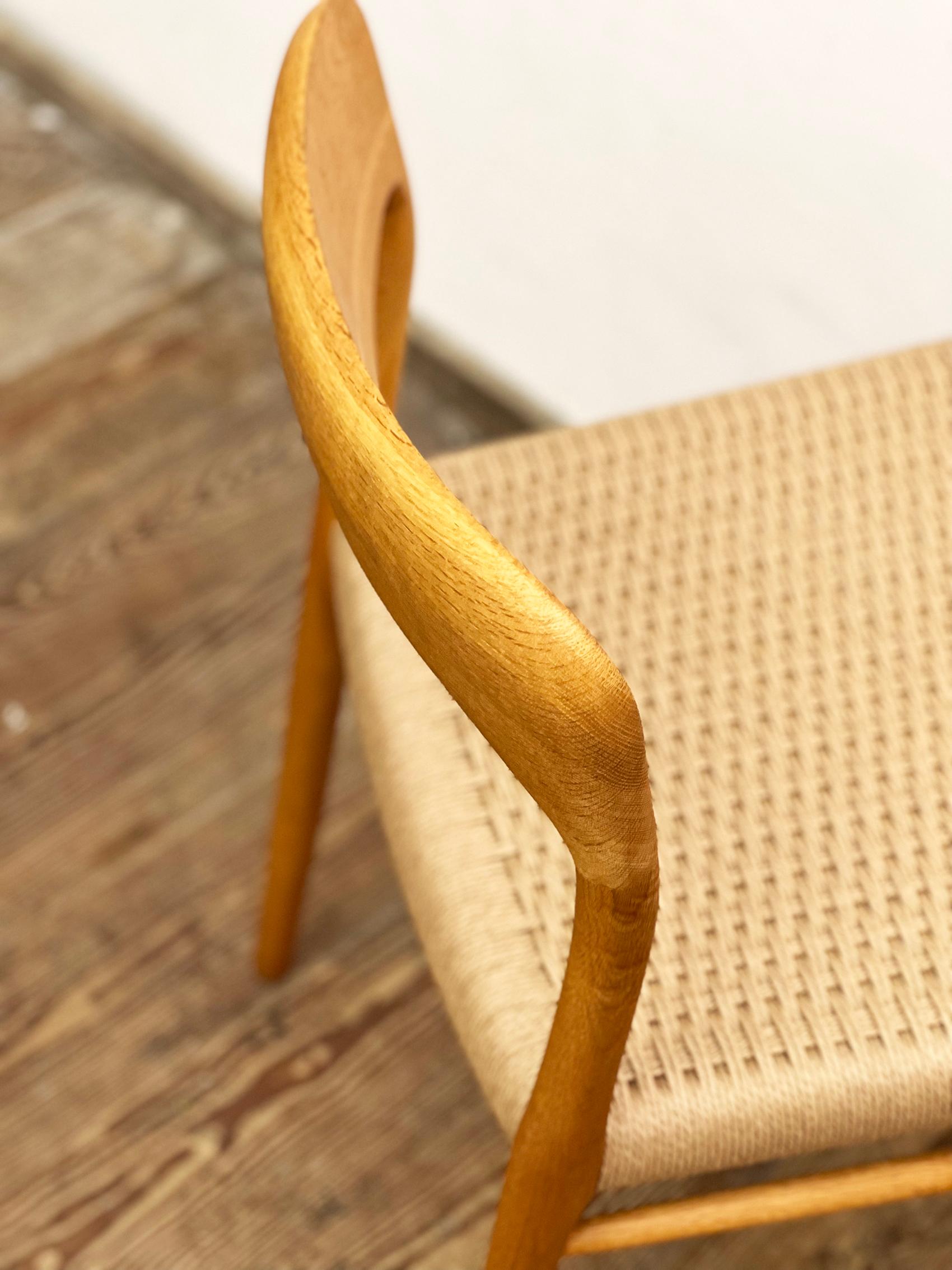 Pair of Mid-Century Oak Dining Chairs #75 by Niels O. Møller for J. L. Moller For Sale 1