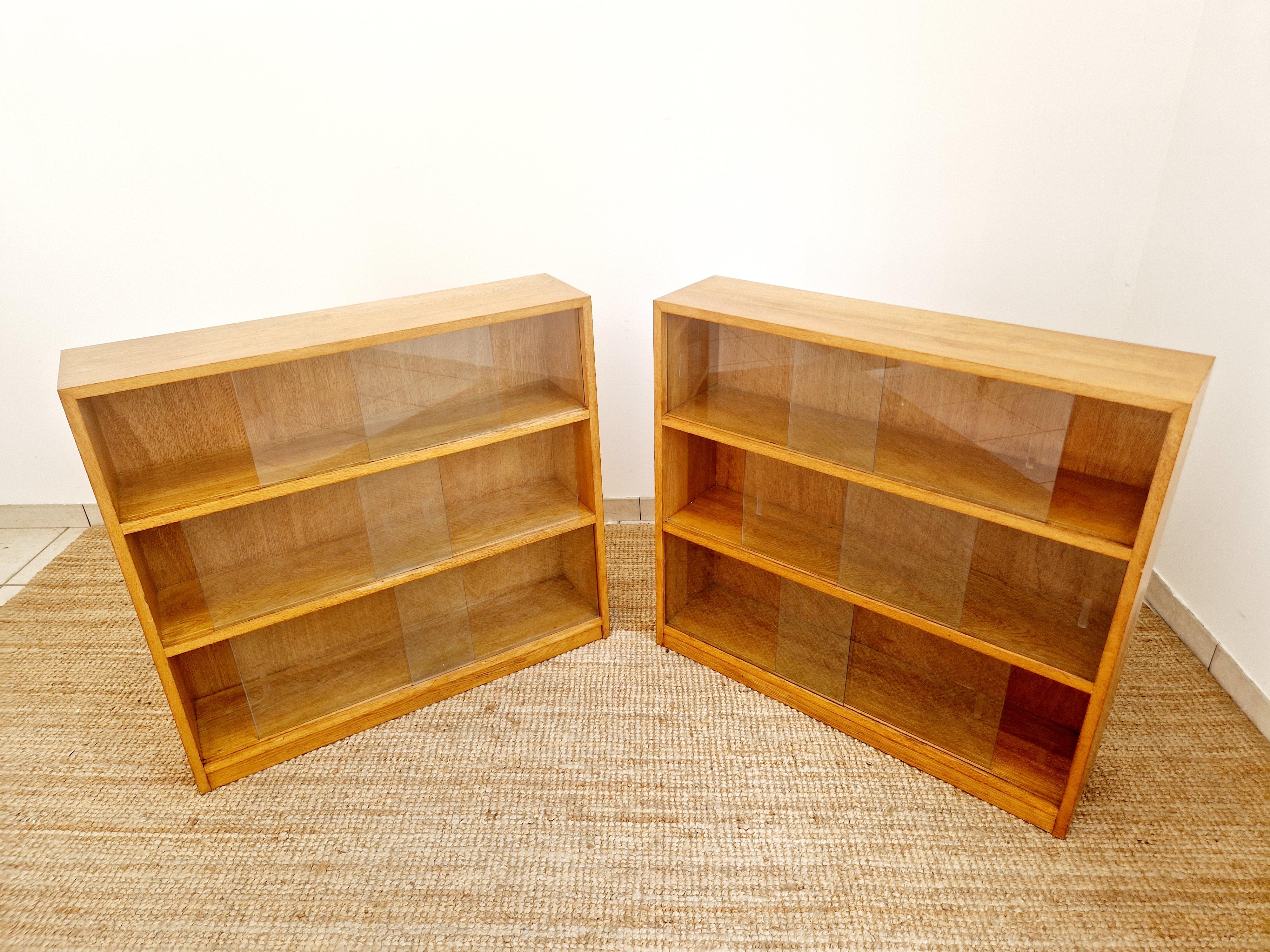 Mid-Century Modern Pair of Mid Century Oak School Bookcases For Sale