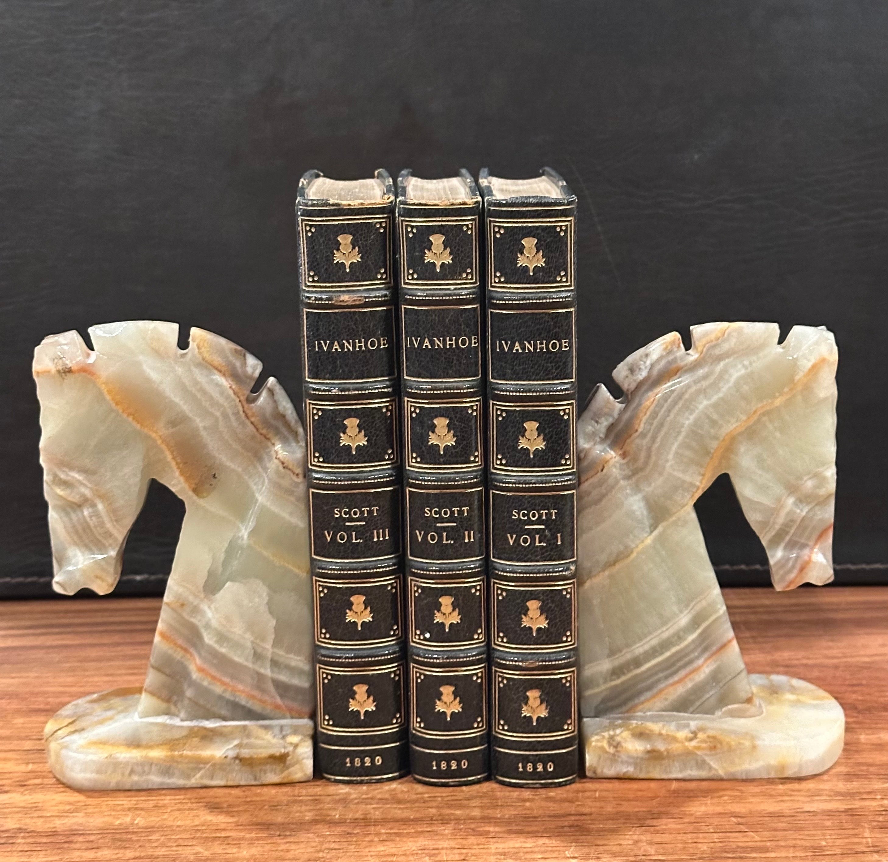 Pair of Mid-Century Onyx Horse Head Bookends 6