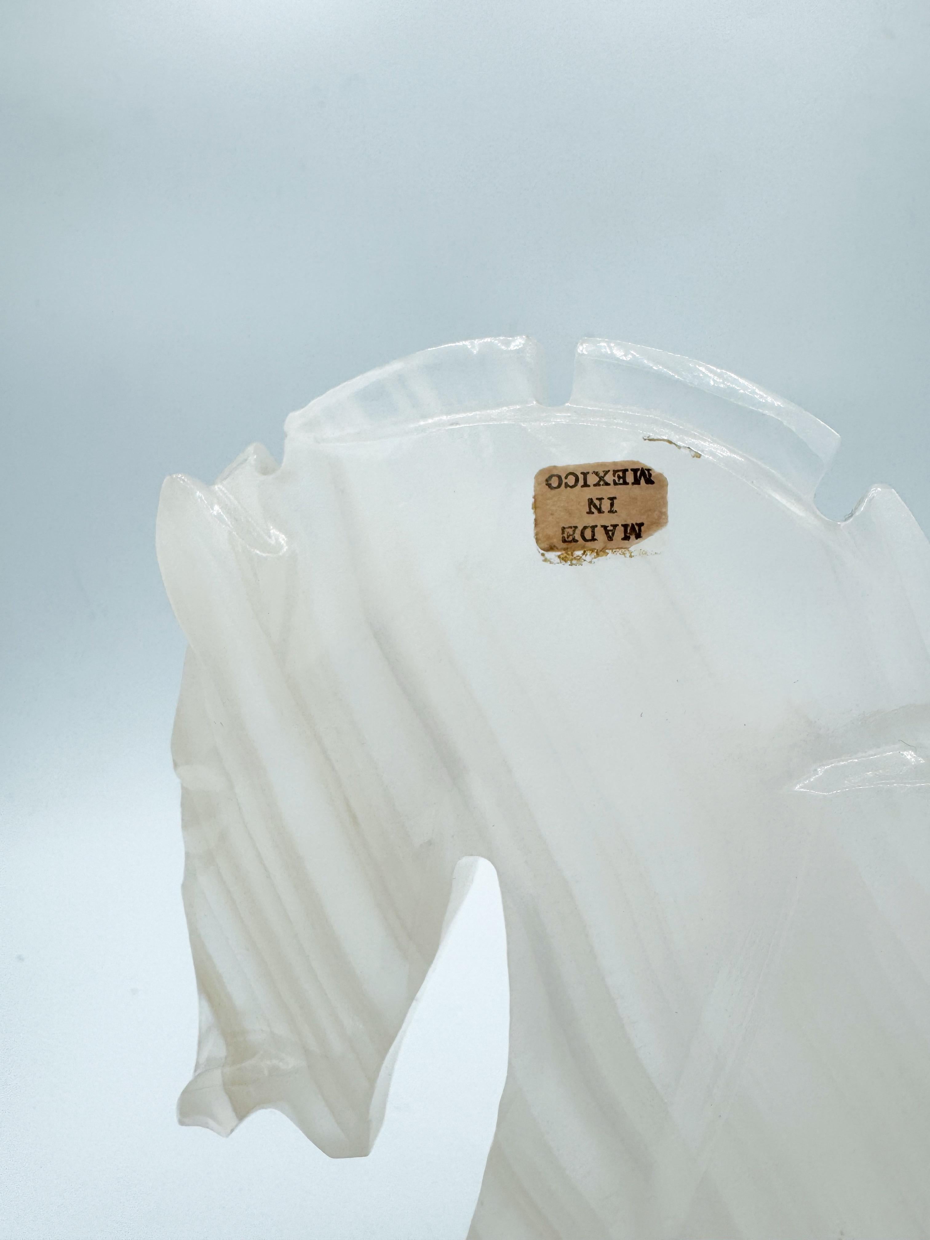 XX secolo Coppia di reggilibri a forma di testa di cavallo in marmo d'onice della metà del secolo, Biblioteca Messico in vendita