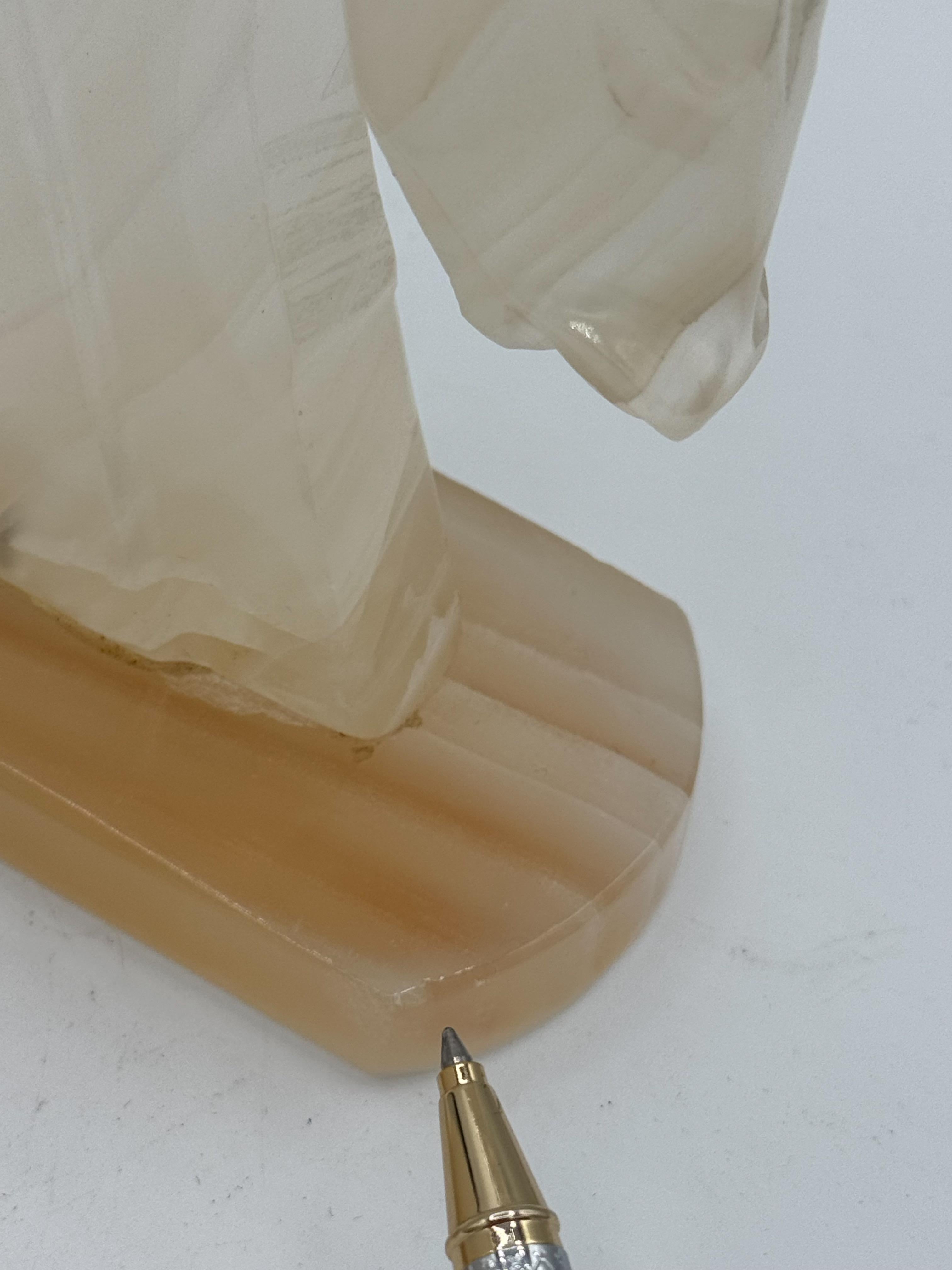 Coppia di reggilibri a forma di testa di cavallo in marmo d'onice della metà del secolo, Biblioteca Messico in vendita 2