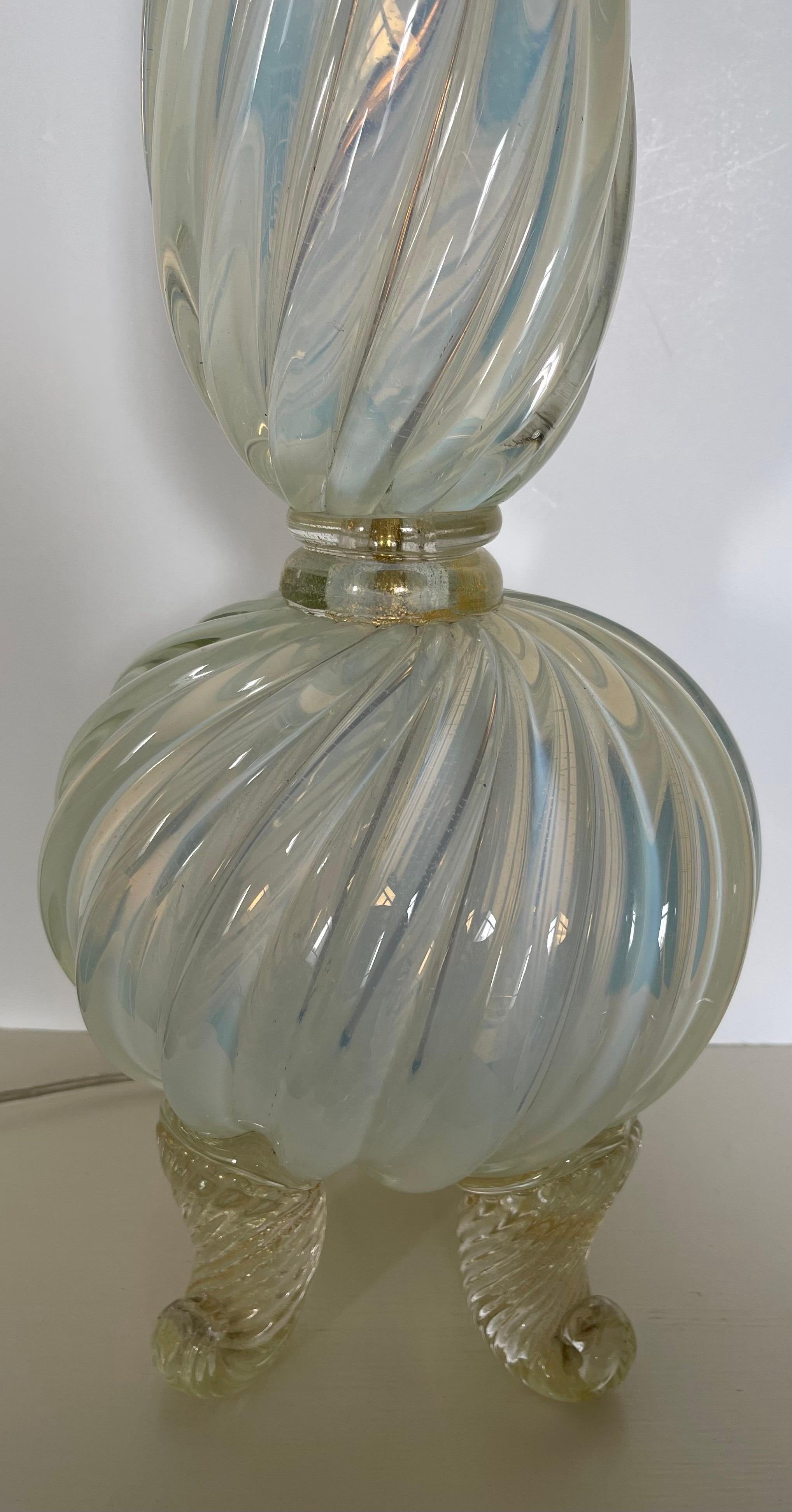 Pair of Mid-Century Opalescent Murano Glass Lamps For Sale 7