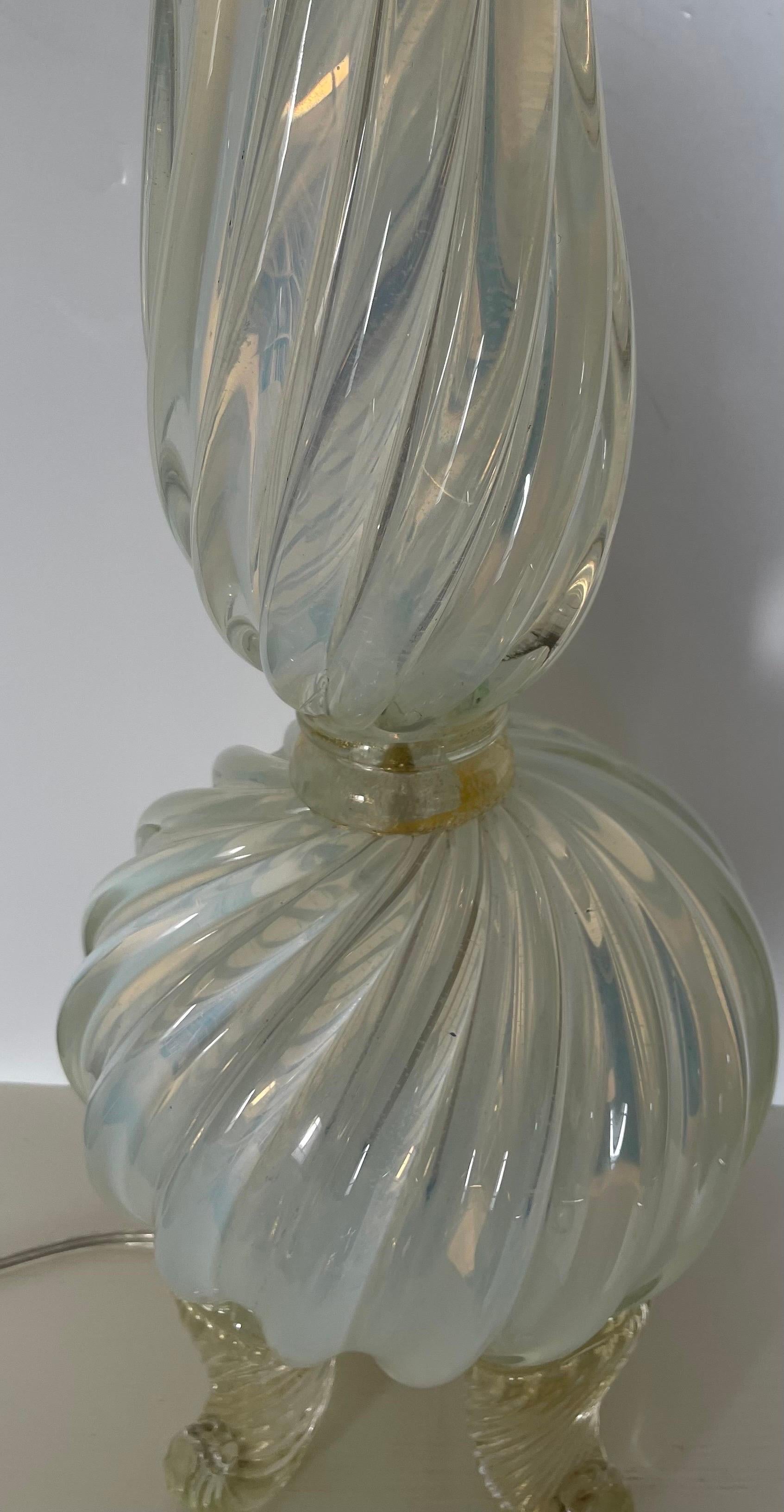 Italian Pair of Mid-Century Opalescent Murano Glass Lamps For Sale
