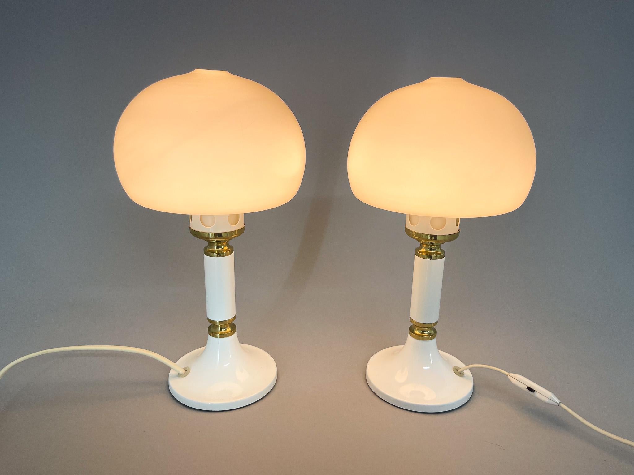Pair of Mid-century Opaline Glass & Brass Table Lamps by Drukov, Czechoslovakia For Sale 7