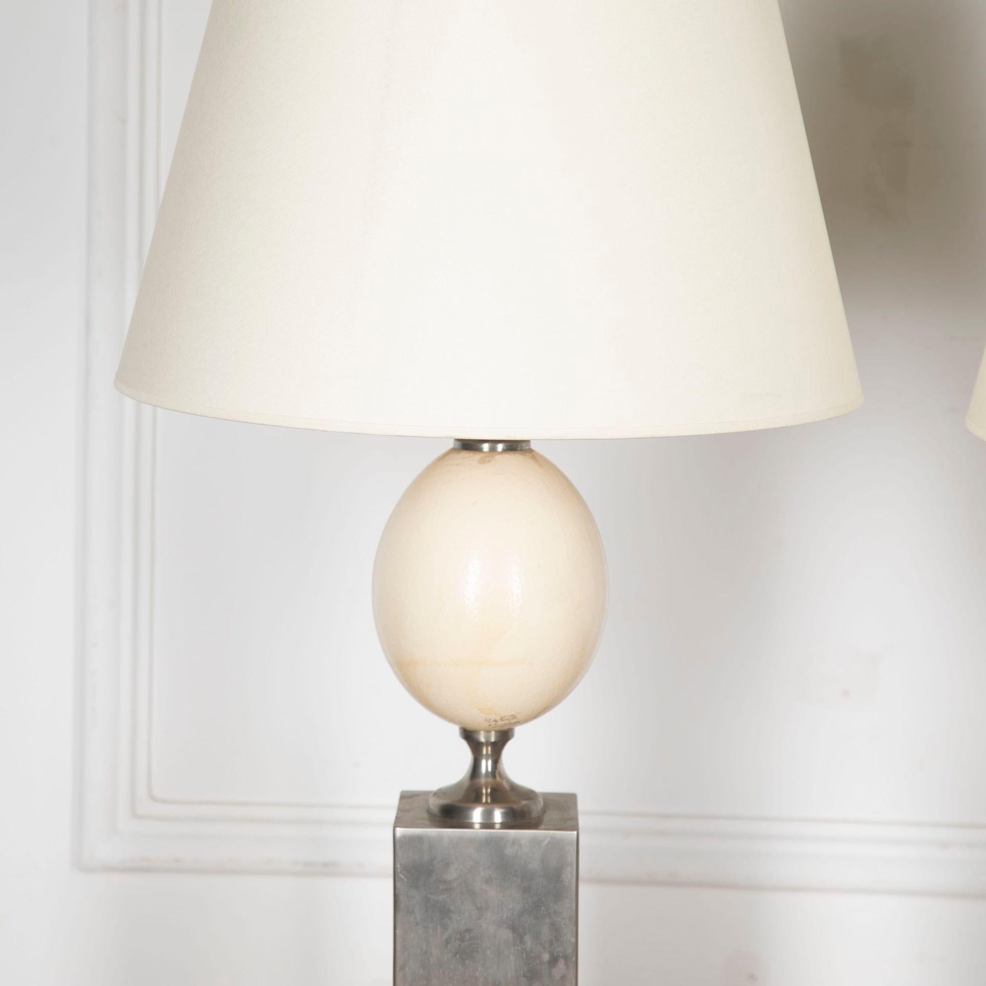 Pair of Mid-Century Ostrich Egg Table Lamps In Good Condition In Gloucestershire, GB