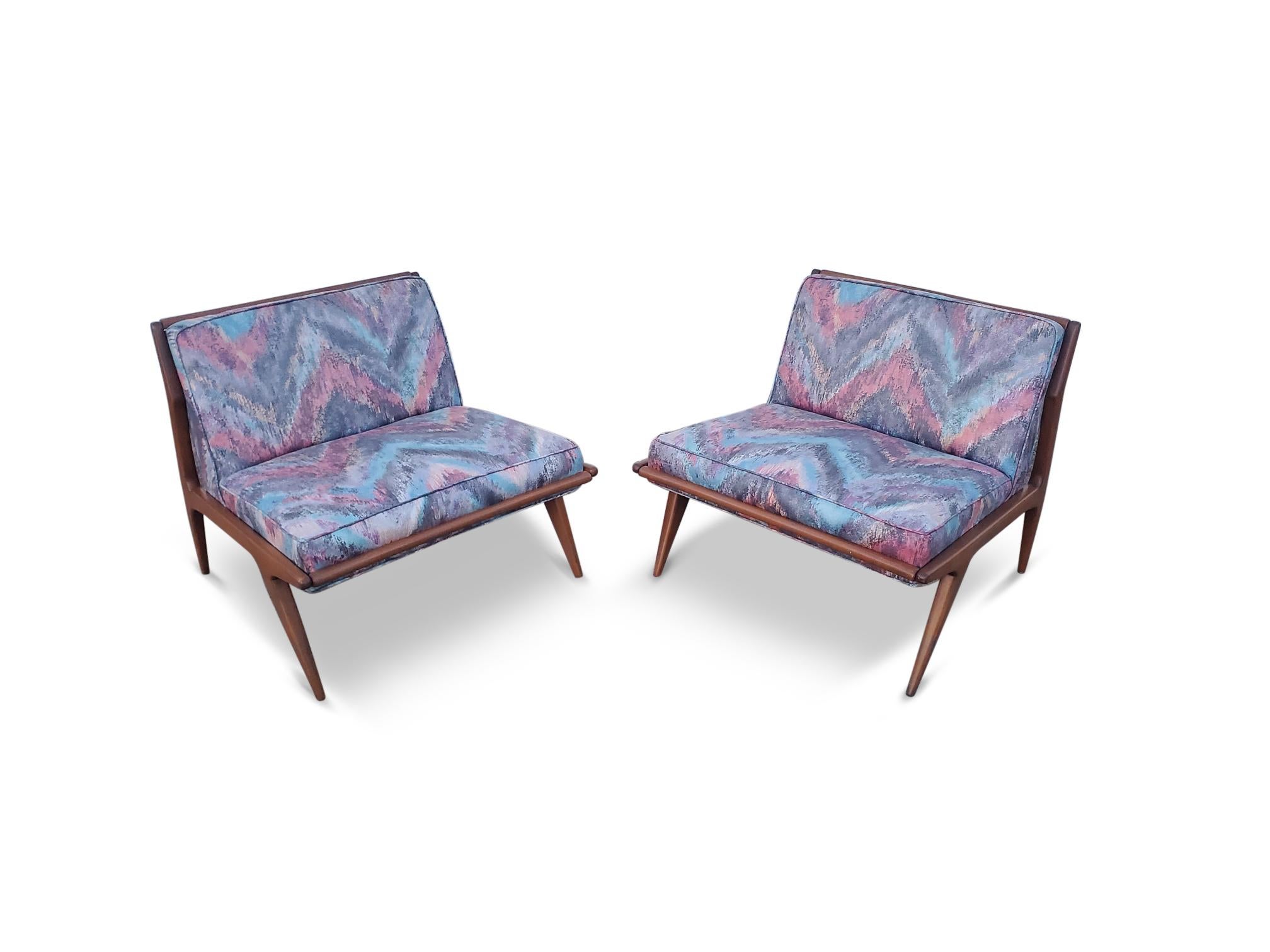 American Pair of Mid-Century Oversized Sculpted Slipper Lounge Chairs  For Sale