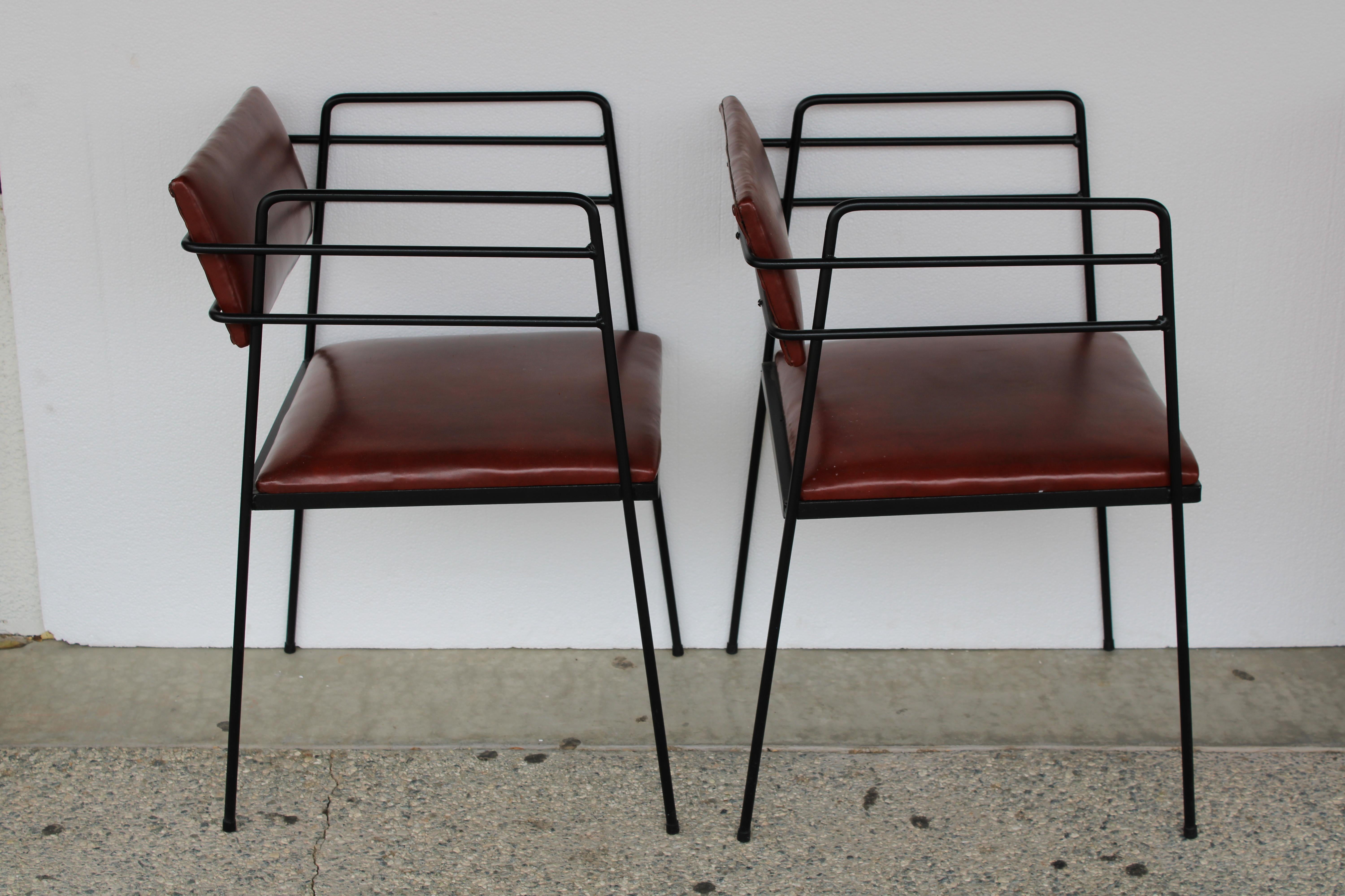 Mid-Century Modern Pair of Mid Century Patio Chairs For Sale