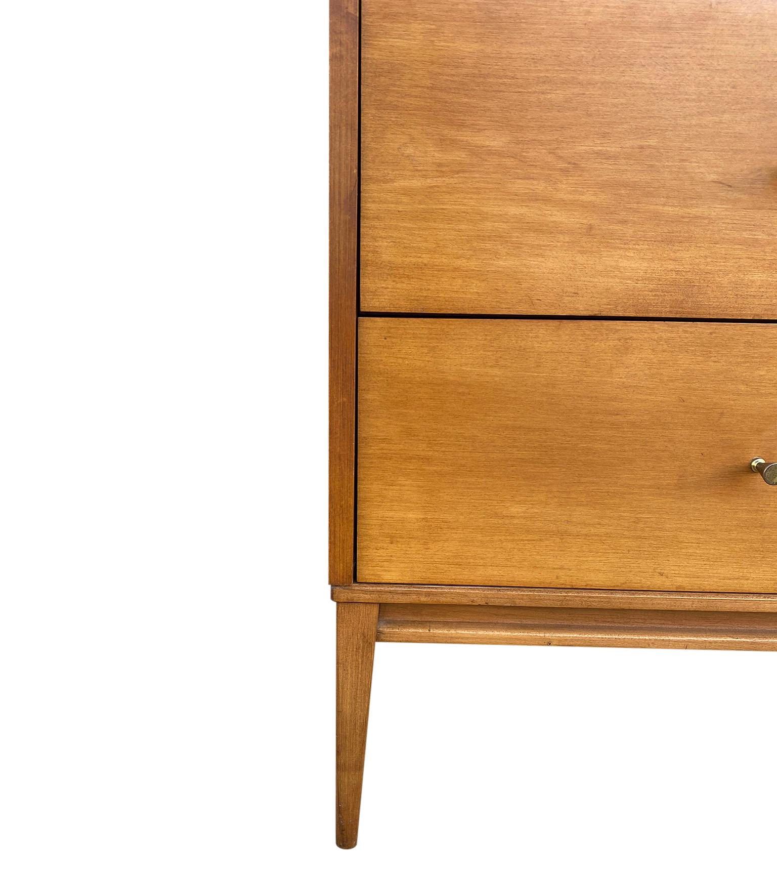 Pair of Midcentury Paul McCobb 2 Drawer #1503 Nightstands Blonde Brass Knobs In Good Condition In BROOKLYN, NY