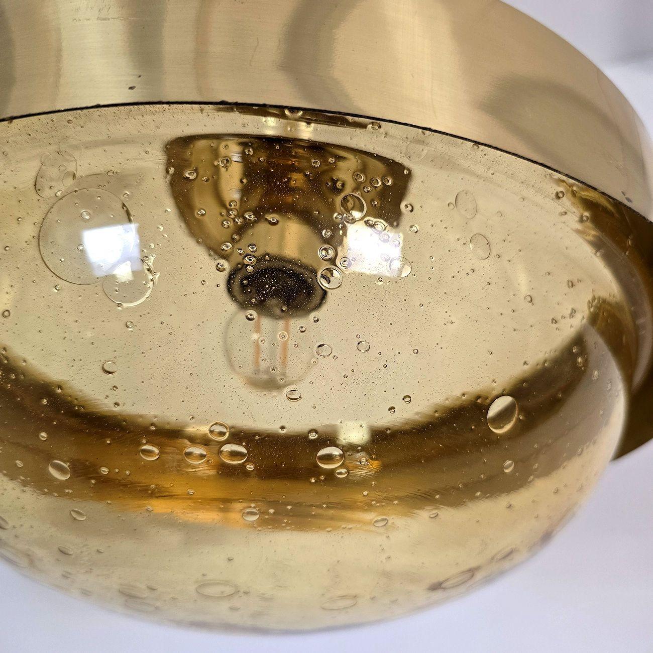Paire de lampes suspendues du milieu du siècle dernier en vente 4