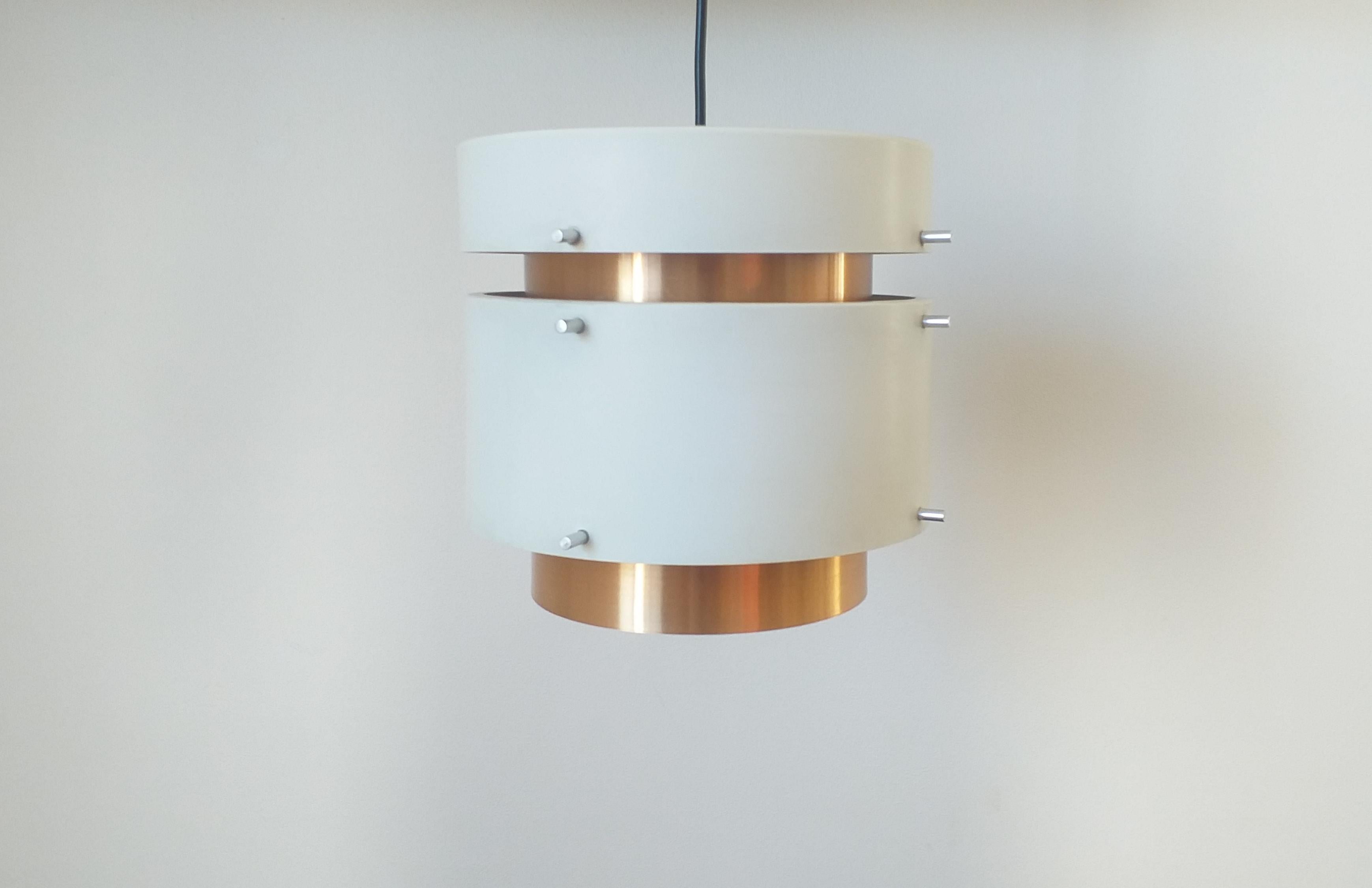 Fine XX secolo Coppia di pendenti di metà secolo nello stile di Jo Hammerborg, Danimarca, anni '70 in vendita