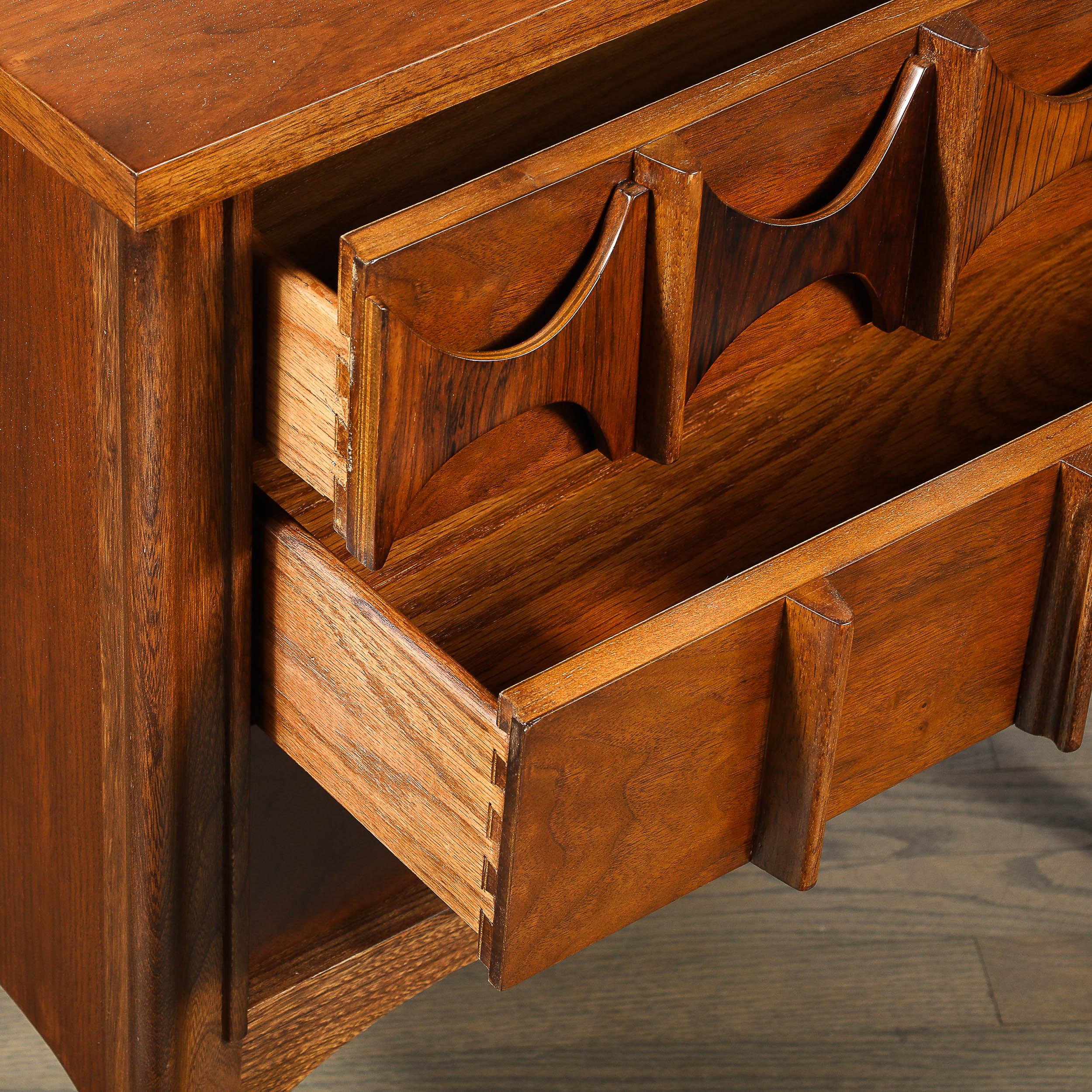 Pair of Mid-Century Perspecta Nightstands W/ Sculptural Front by Kent Coffey For Sale 6