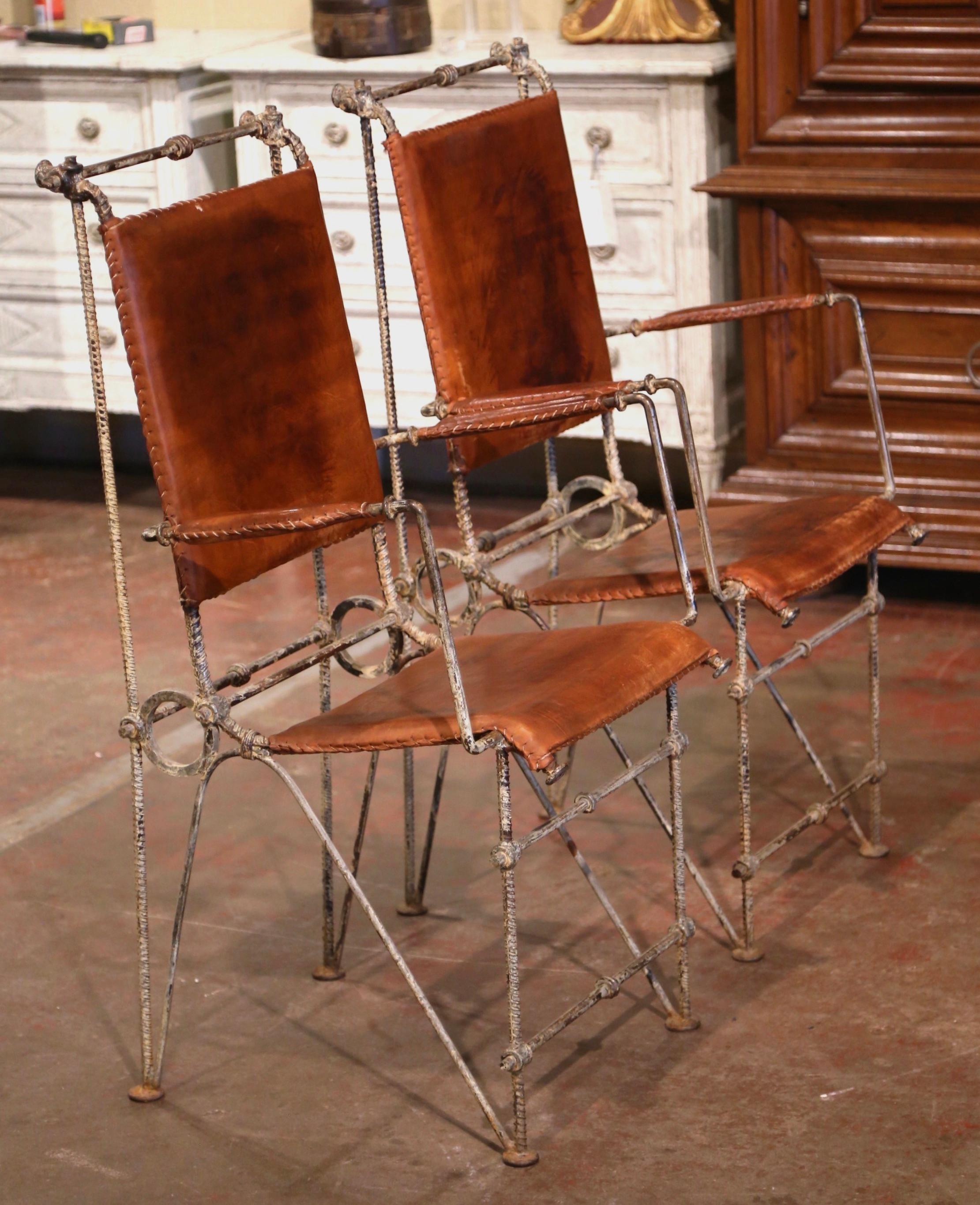 Pair of Mid-Century Peruvian Painted Wrought Iron and Leather Campaign Chairs For Sale 1