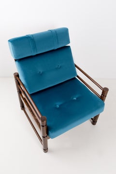 Paire de fauteuils du milieu du siècle en velours bleu pétrole, bois de hêtre, Europe, années 1960