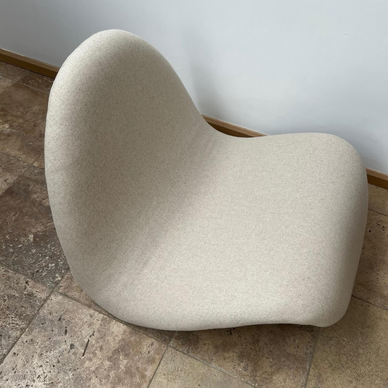 Pair of Mid-Century Pierre Paulin 'Tongue' Lounge Chairs 7