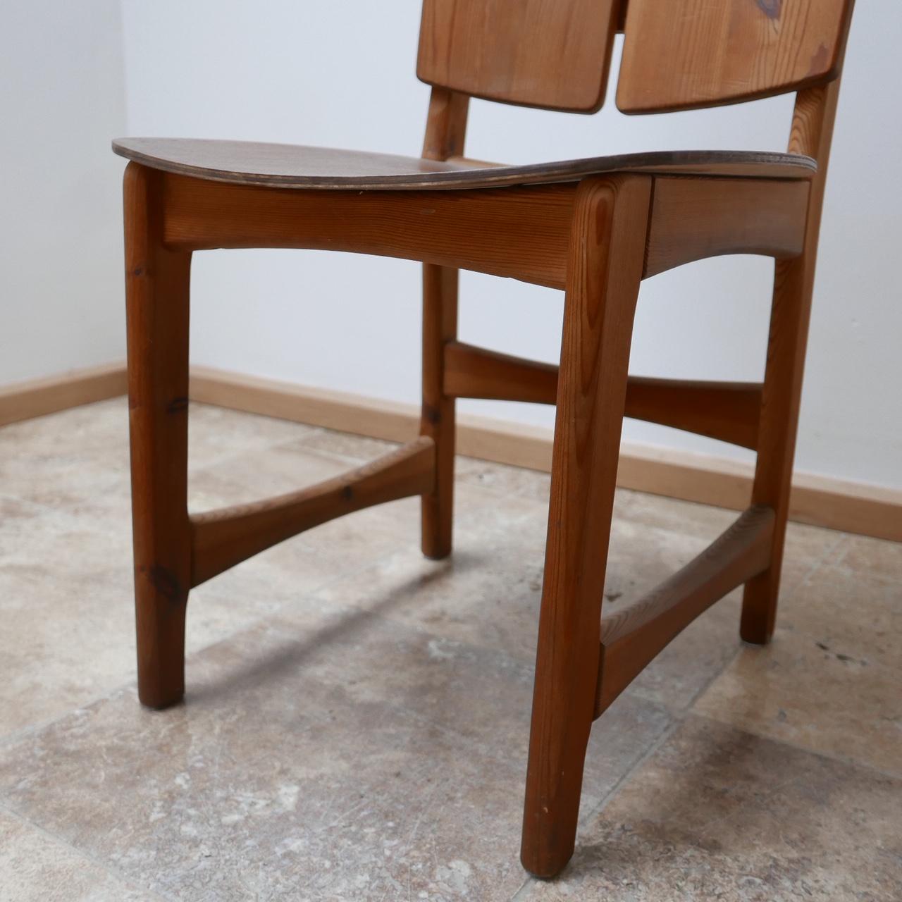 Pair of Midcentury Pine Swedish Hall Chairs In Good Condition In London, GB