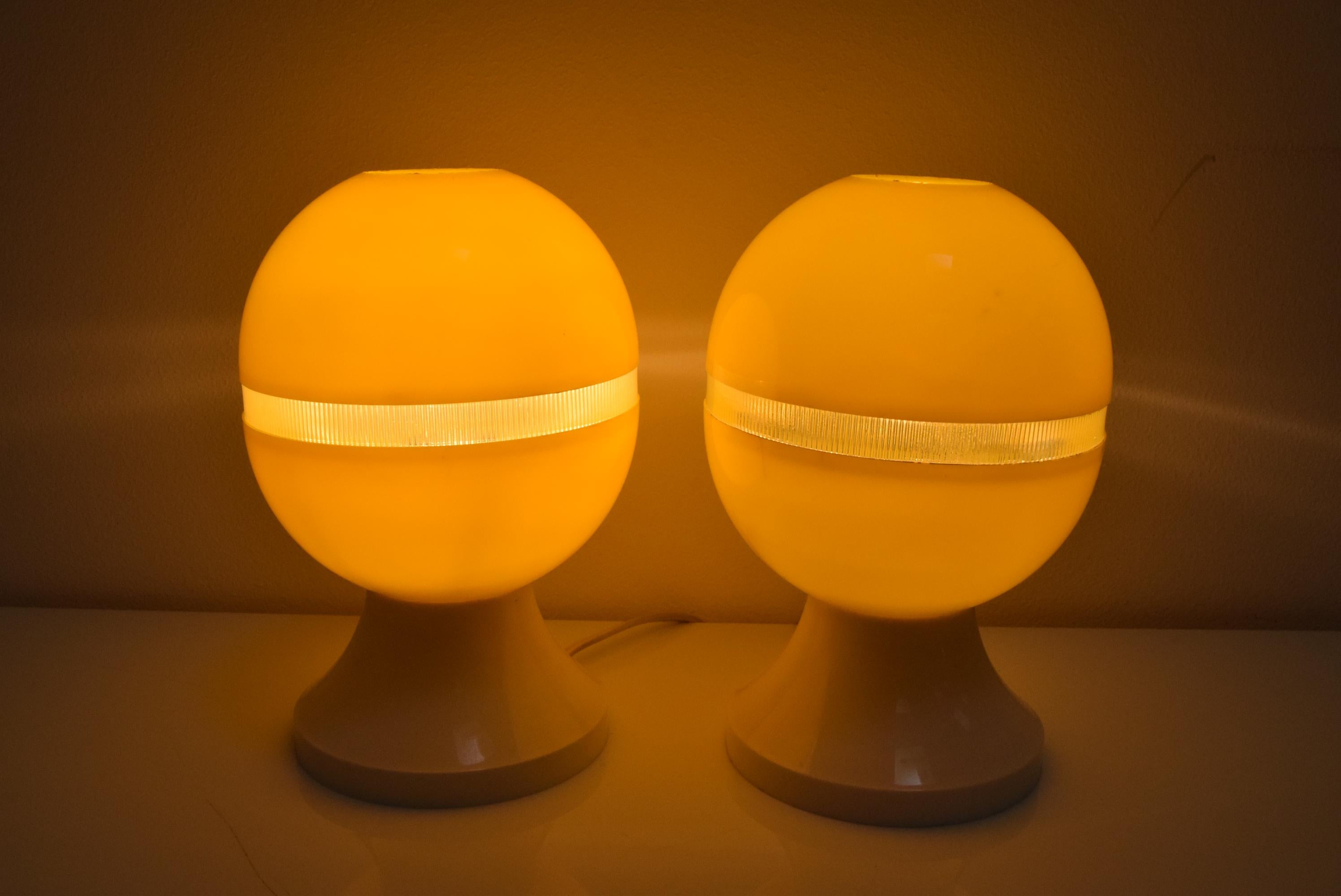 Pair of Mid-Century Plastic Table Lamps, 1970's 1