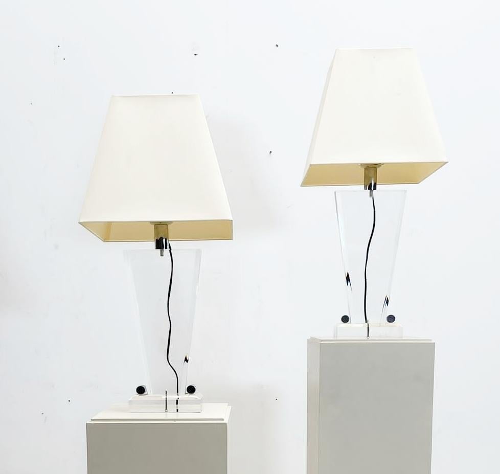Pair of Mid-Century Plexiglass Table Lamp with Lampshade, Italy 1970s For Sale 5