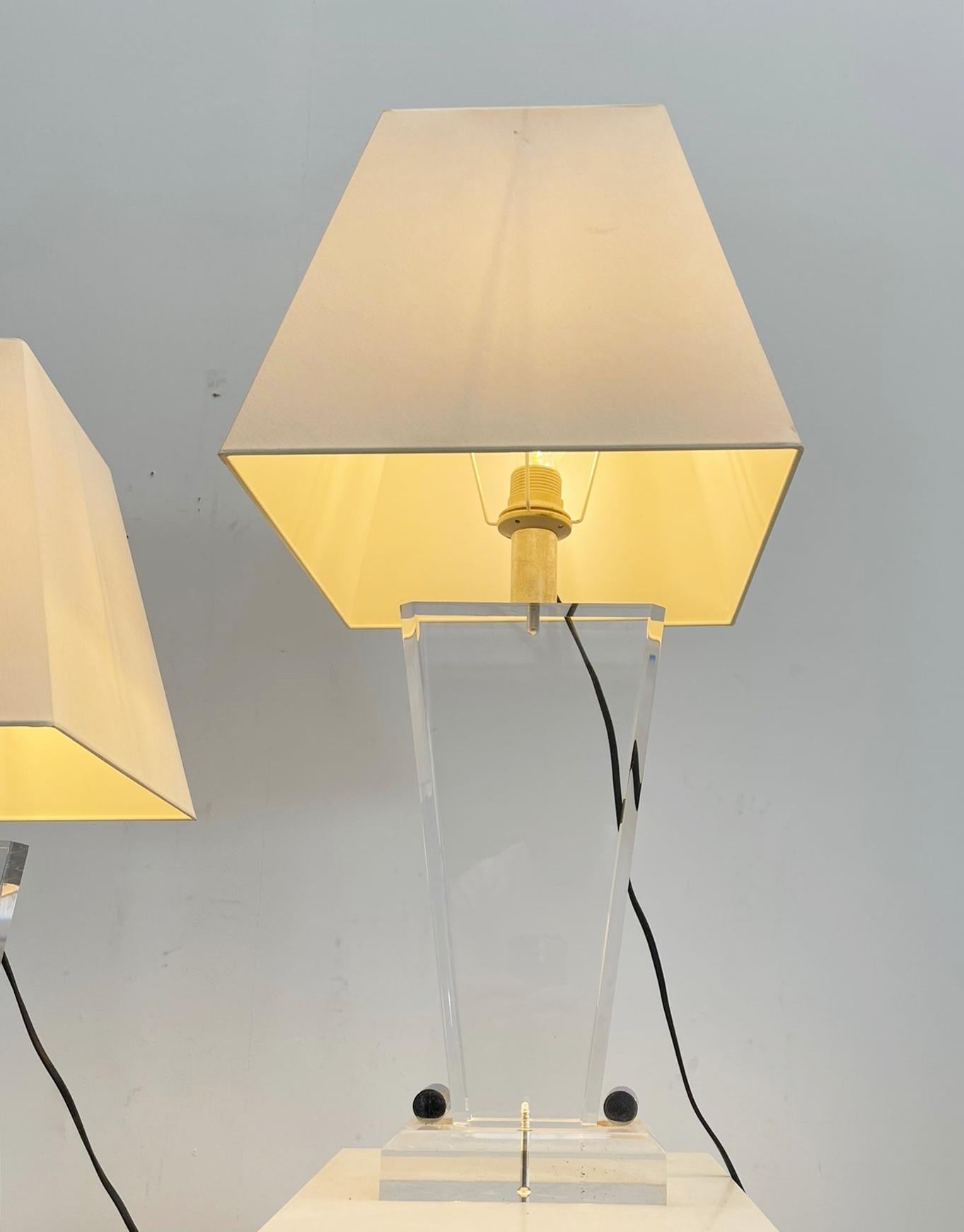 Pair of Mid-Century Plexiglass Table Lamp with Lampshade, Italy 1970s For Sale 2