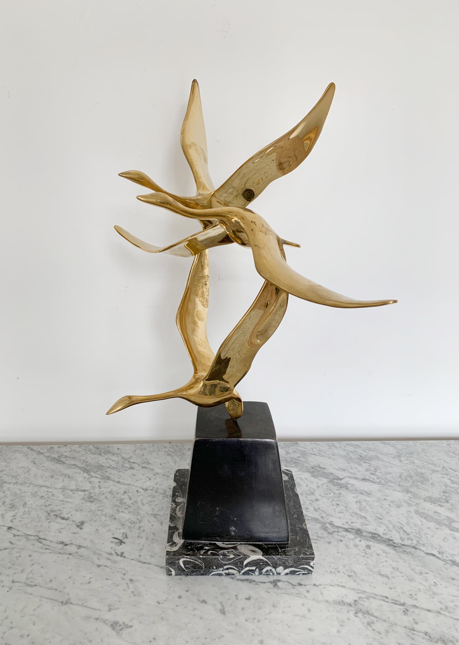 PAIR OF MIDCENTURY BRASS SCULPTURES 'Birds In Flight' Hollywood Regency Style In Good Condition In Sherborne, GB
