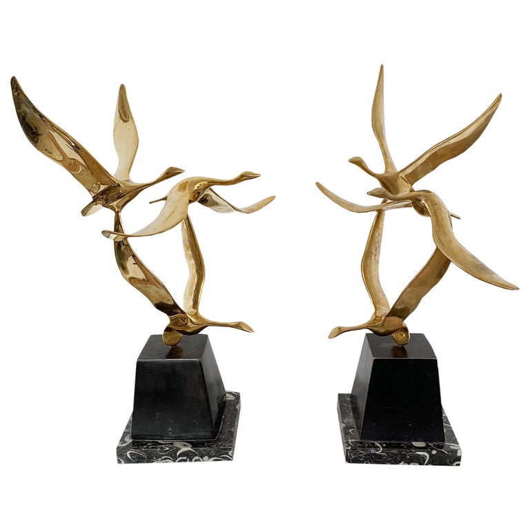 PAIR OF MIDCENTURY BRASS SCULPTURES 'Birds In Flight' Hollywood Regency  Style For Sale at 1stDibs
