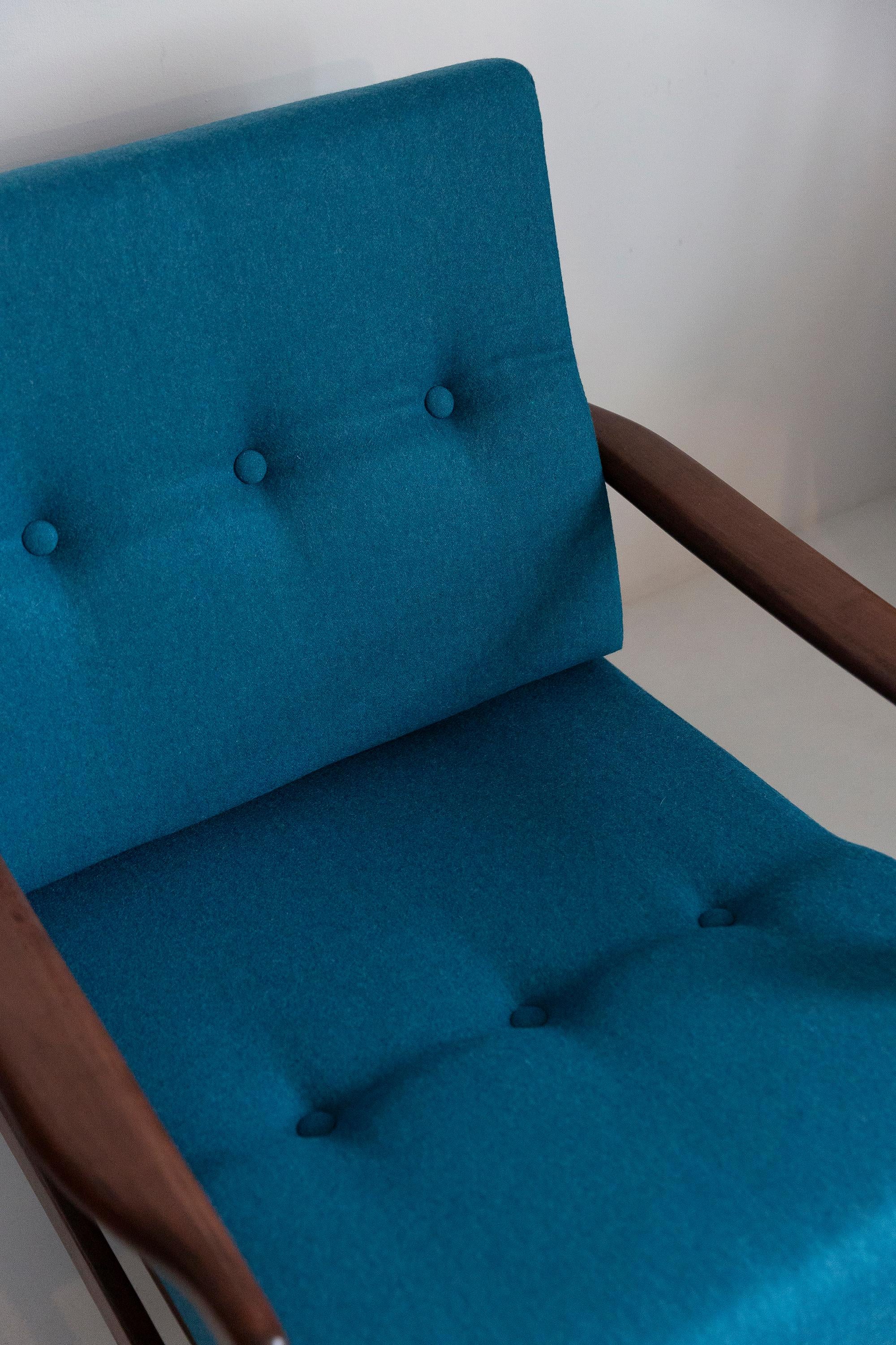 Pair of Mid Century Purple and Blue Wool Armchairs, Zenon Baczyk, Poland, 1960s For Sale 2