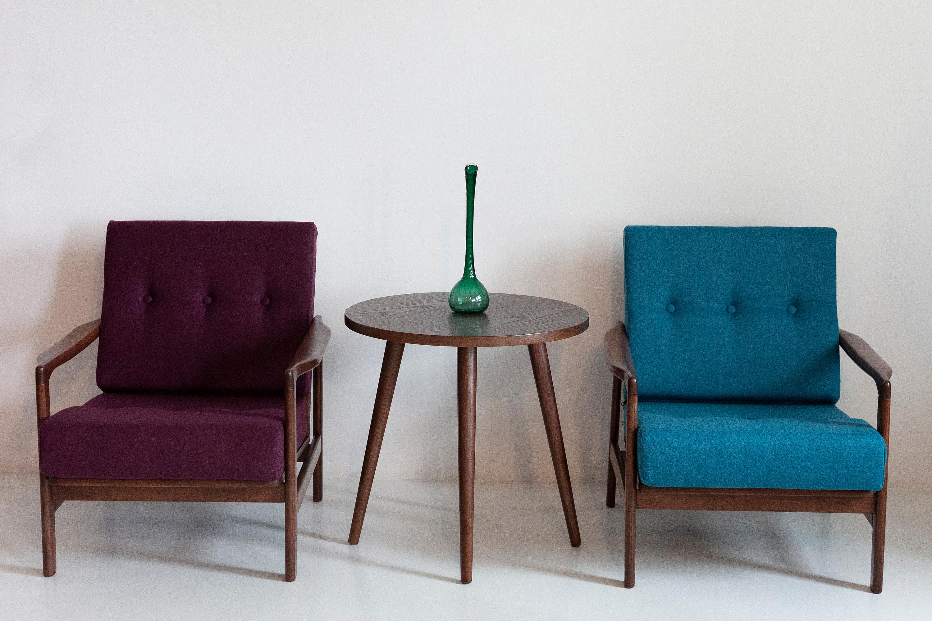 Mid-Century moderno Coppia di poltrone in lana viola e blu di metà secolo, Zenon Baczyk, Polonia, anni '60 in vendita
