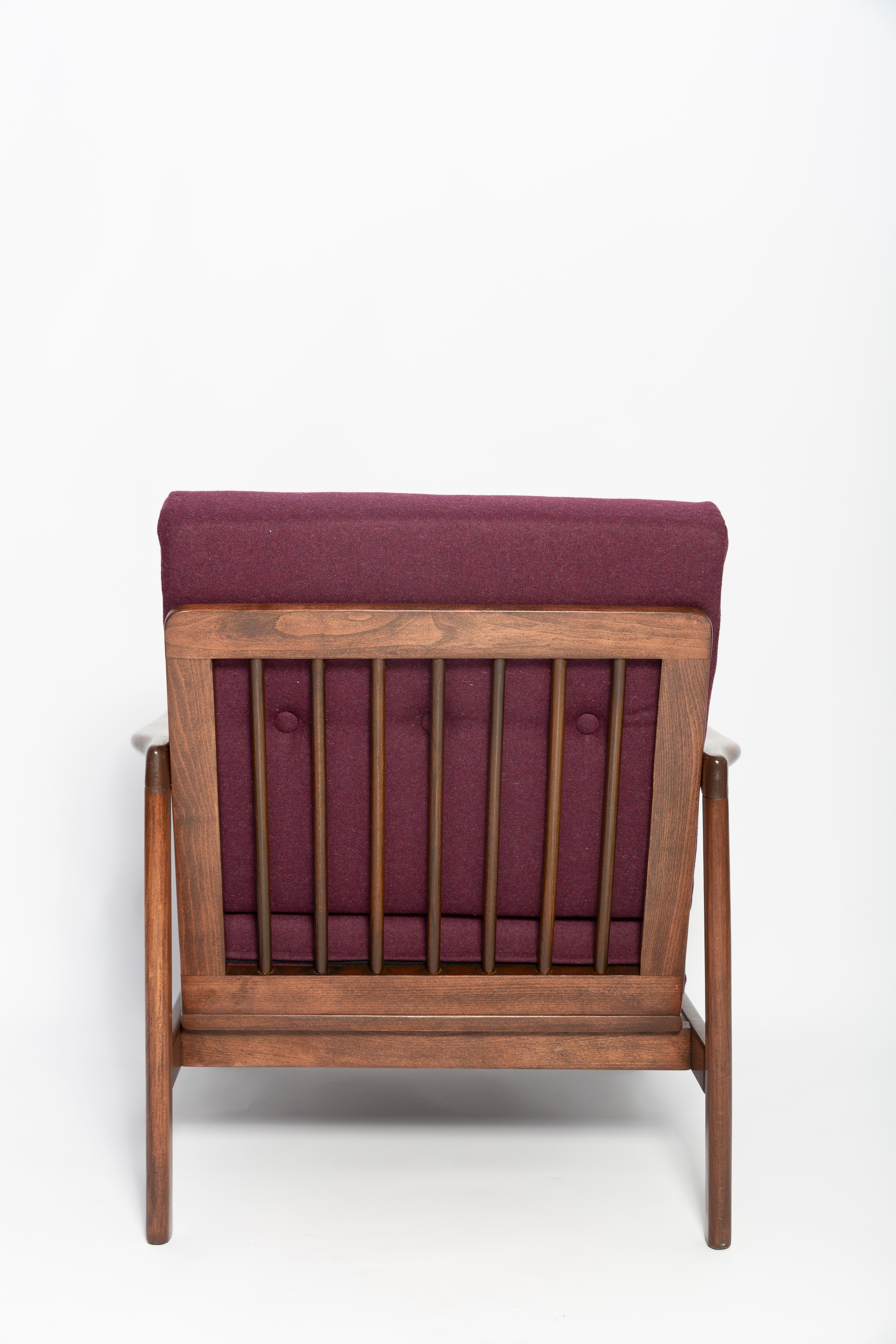 Pair of Mid Century Purple Wool Velvet Armchairs, Zenon Baczyk, Poland, 1960s For Sale 4